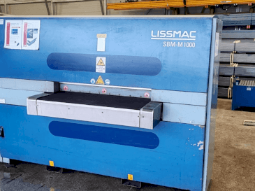 Vista frontale della macchina LISSMAC SBM-M 1000 B2