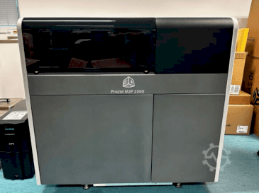 Vista frontale della macchina 3DSYSTEMS projet 2500 plus