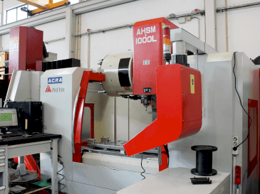 Vista frontale della macchina ACRA AHSM 1000 L