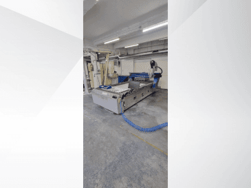 Vista frontale della macchina MECANUMERIC Mecapro 3015