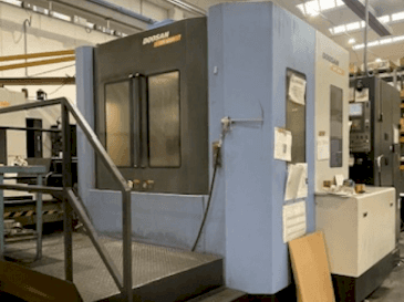 Vista frontale della macchina DOOSAN HM 6300 (2009)