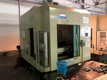 Vista frontale della macchina Brother TC 32B