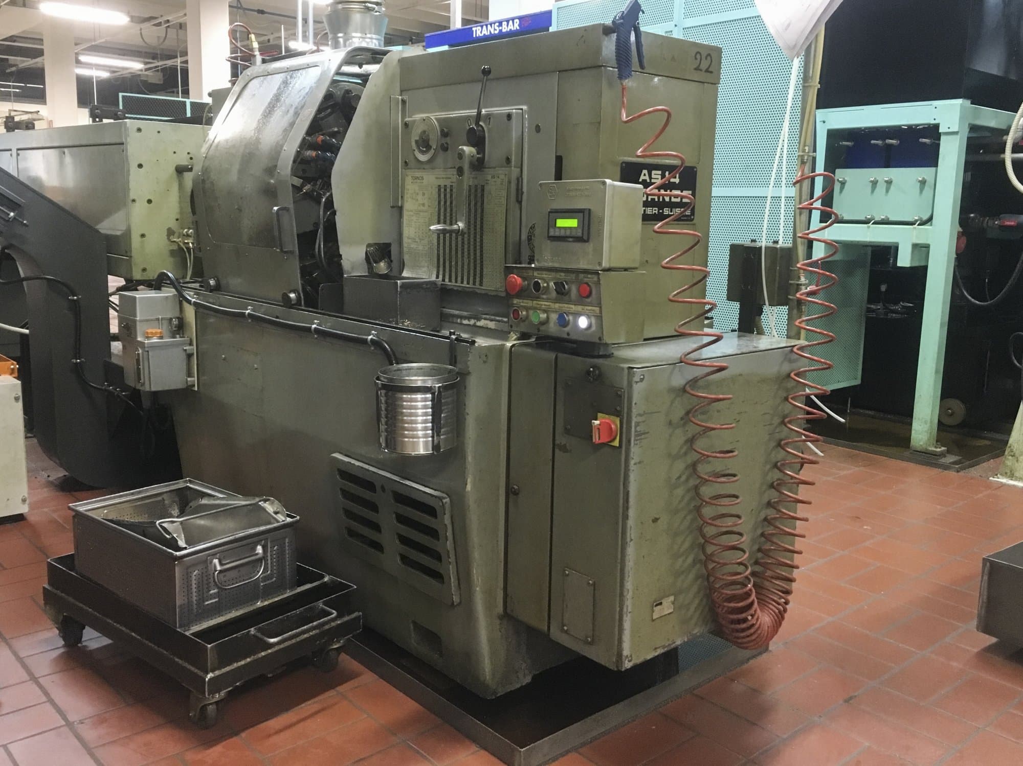 Vista lato destro della macchina Tornos AS-14