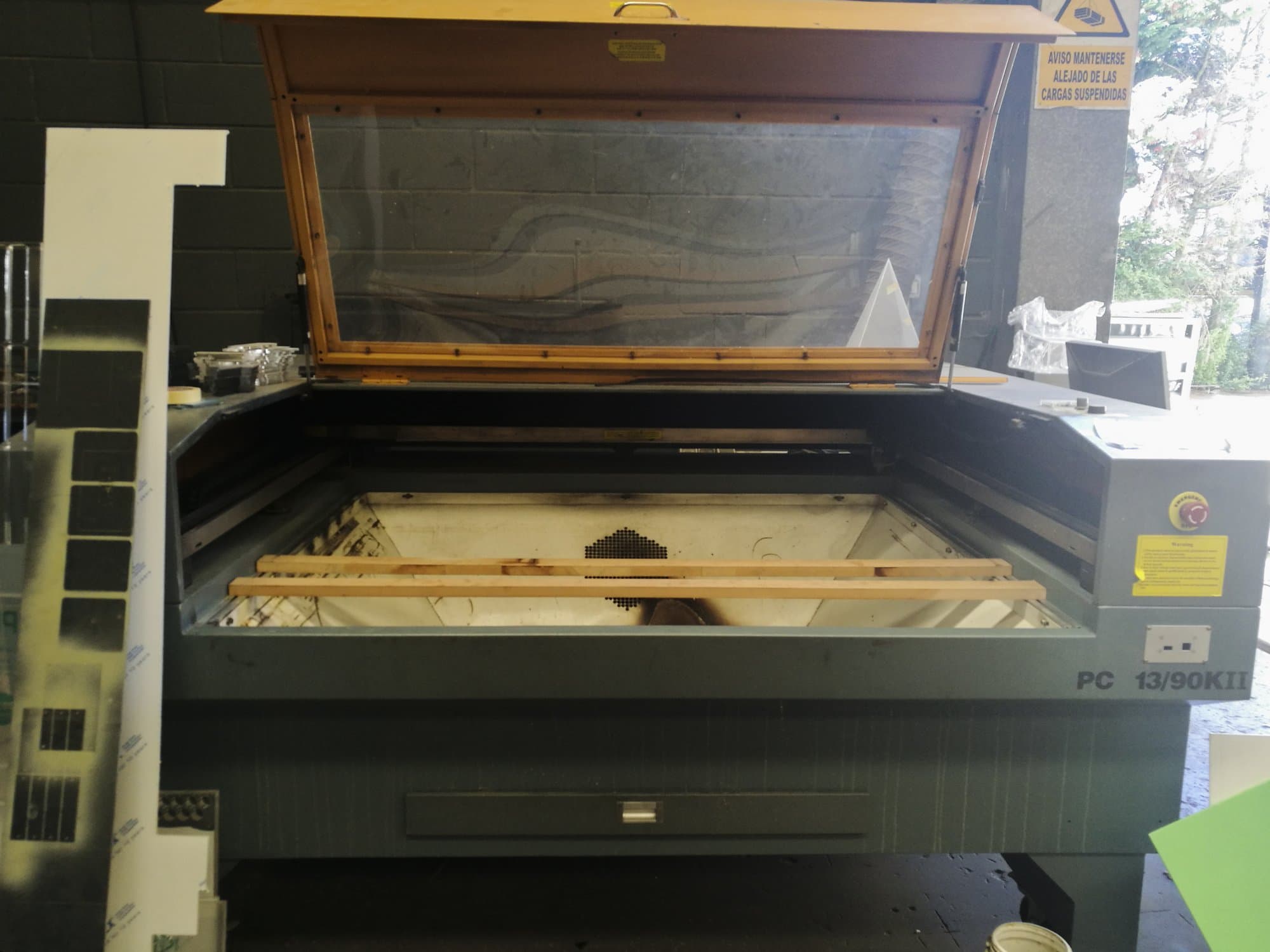 Vista frontale della macchina PC 13/90KII