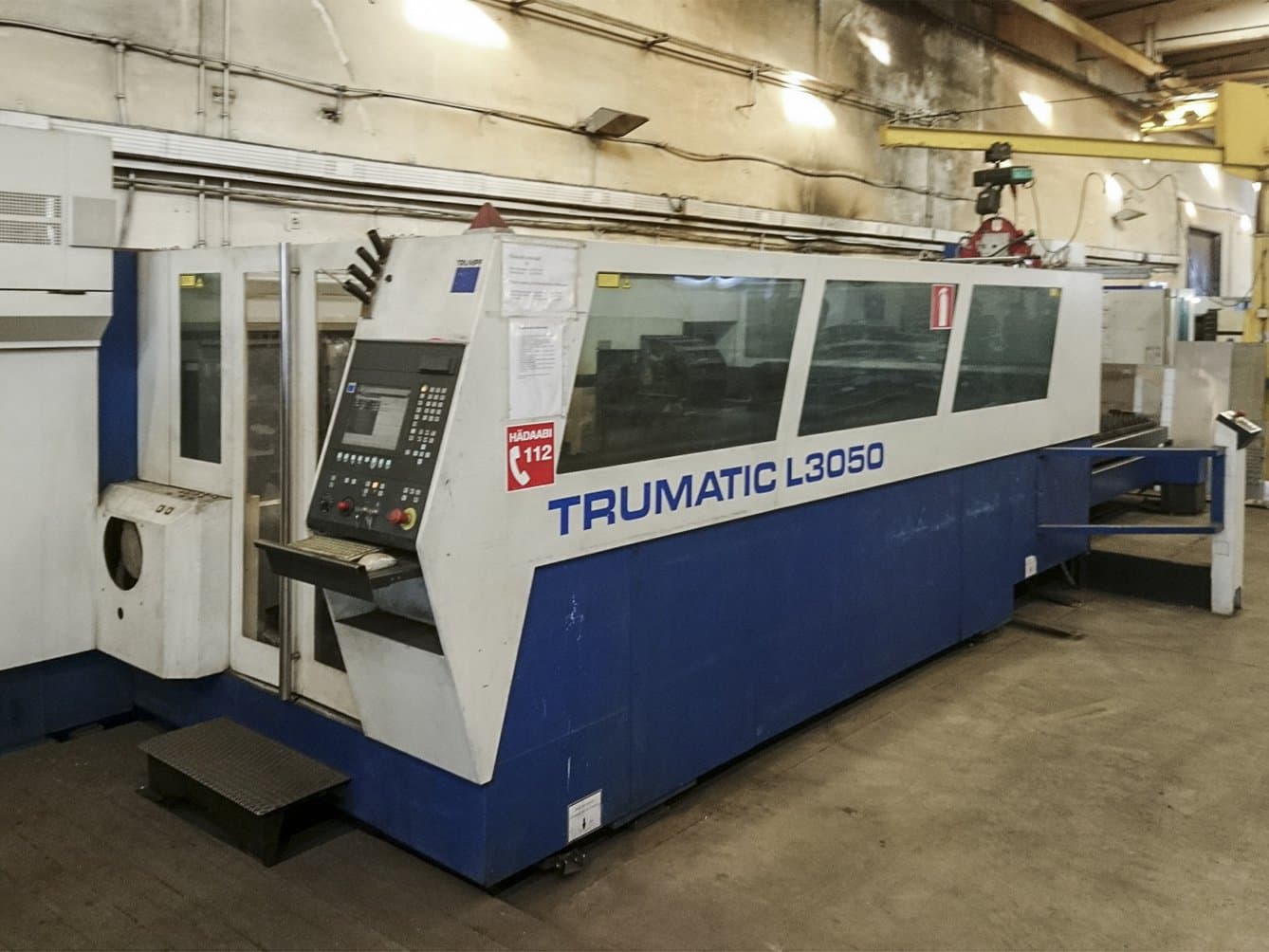 Vista lato sinistro della macchina Trumpf Trumatic L3050