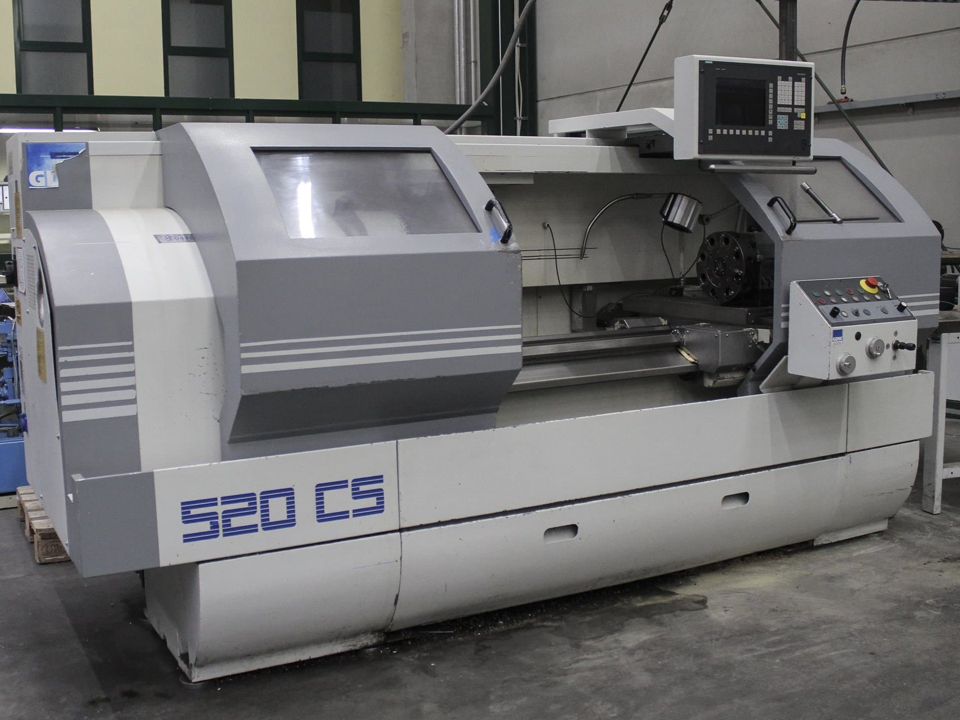 Vista frontale della macchina GDW 520CS