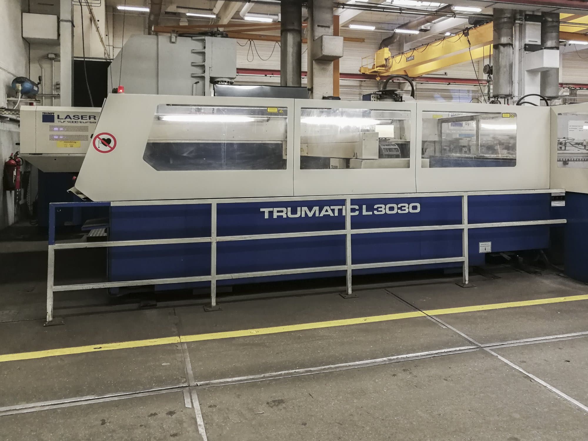 Vista lato sinistro 1 della macchina Trumpf Trumatic L3030