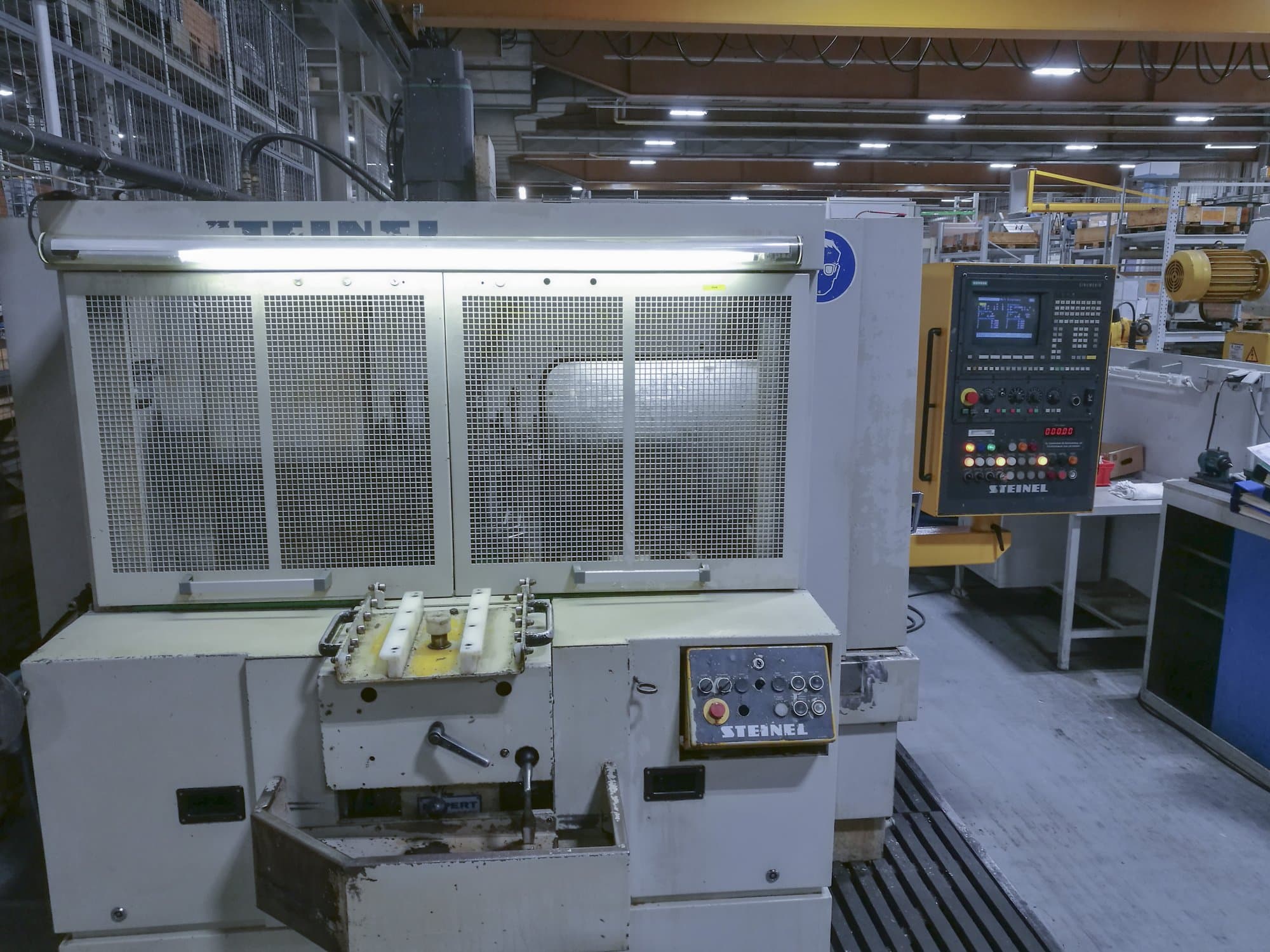 Vista frontale della macchina STEINEL BZ 20