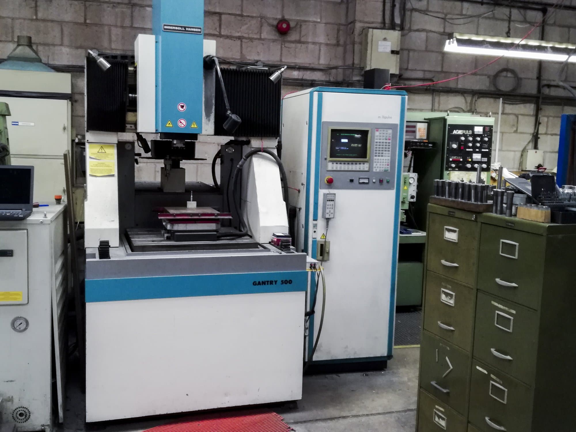 Vista frontale della macchina INGERSOLL HANSEN Gantry 500