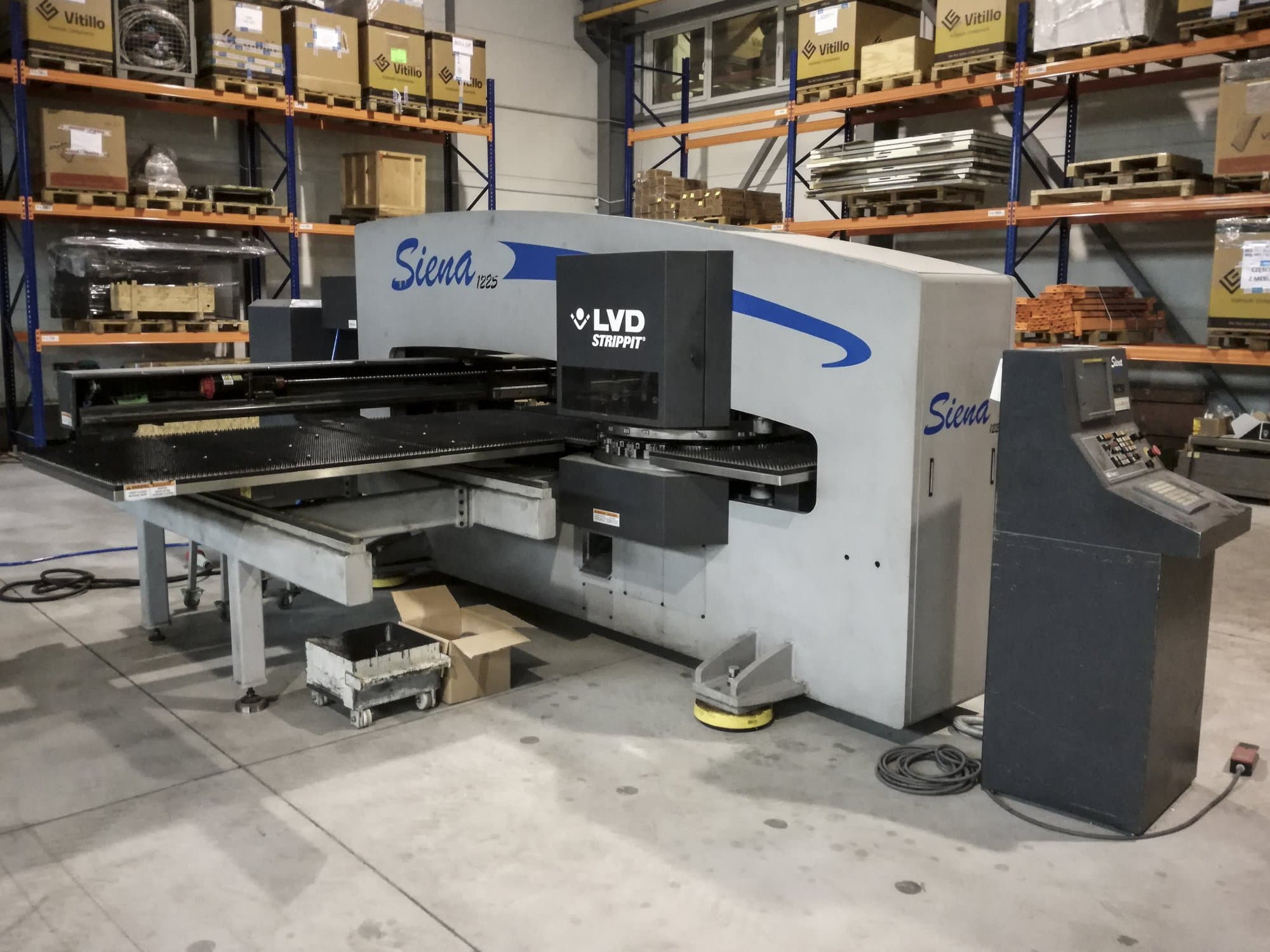 Vista lato destro 1 della macchina LVD Sienna 1225 TK