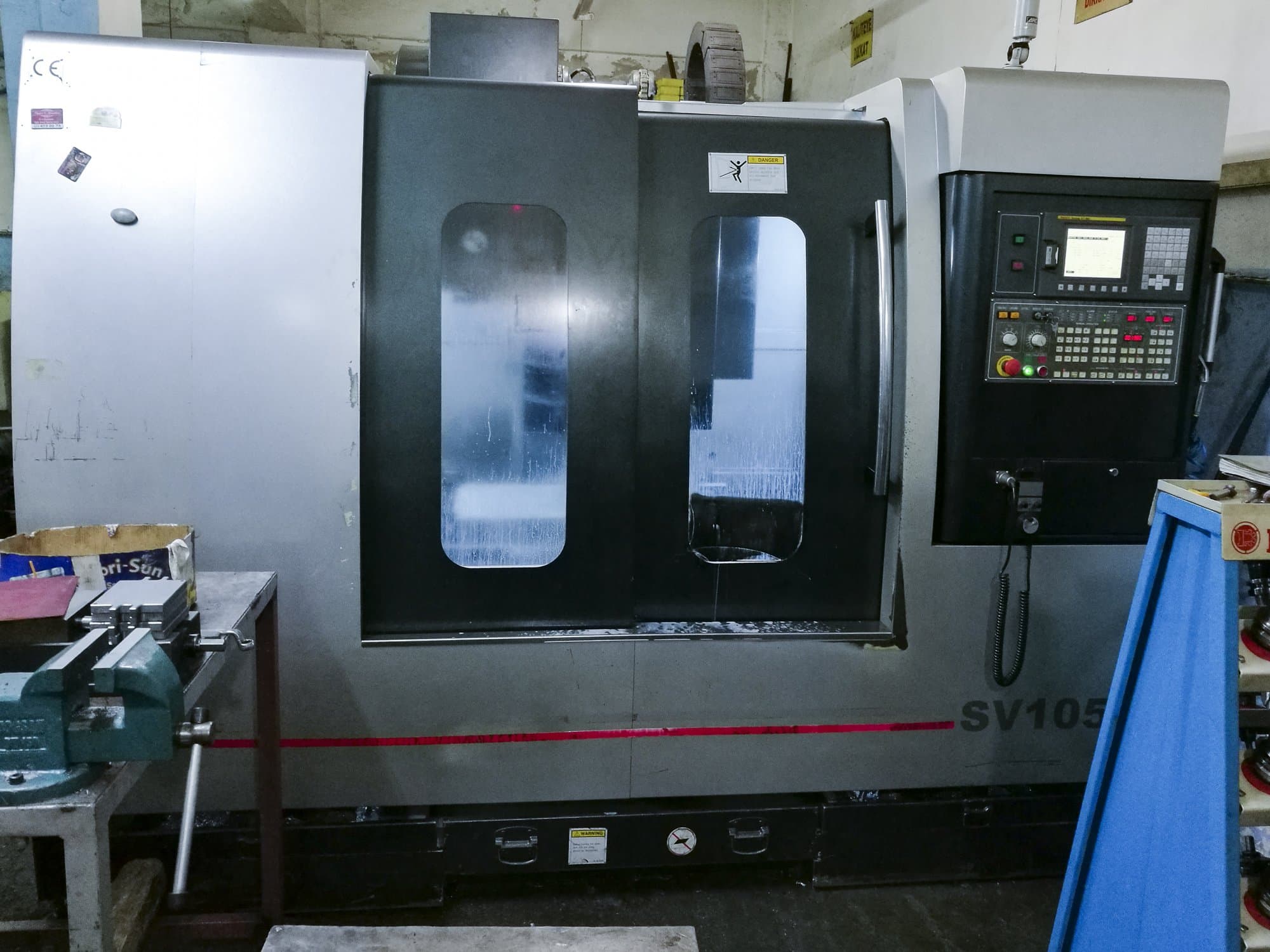 Vista frontale della macchina Pinnacle SV105