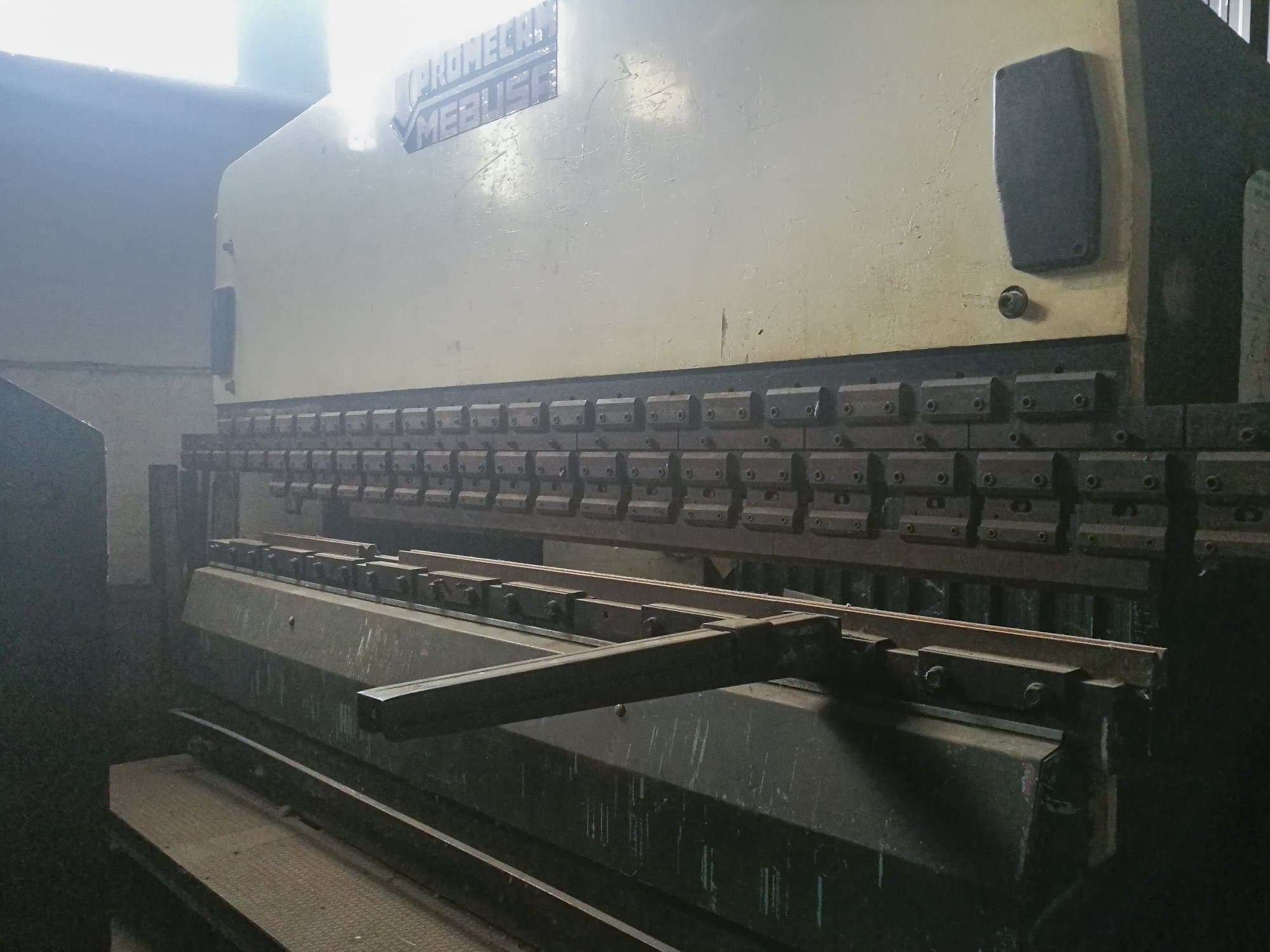 Vista lato destro 1 della macchina PROMECAM MEBUSA RG 204