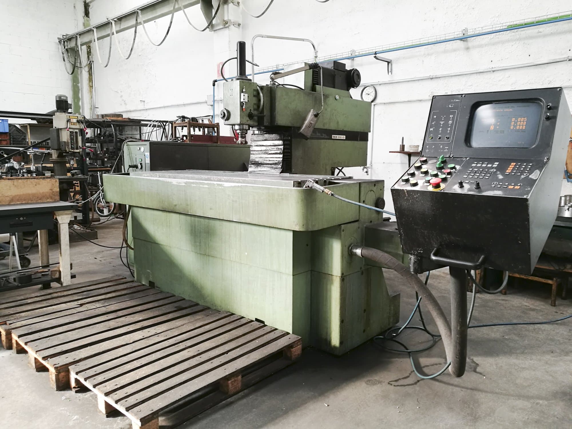 Vista lato destro della macchina Metba MB-55-D