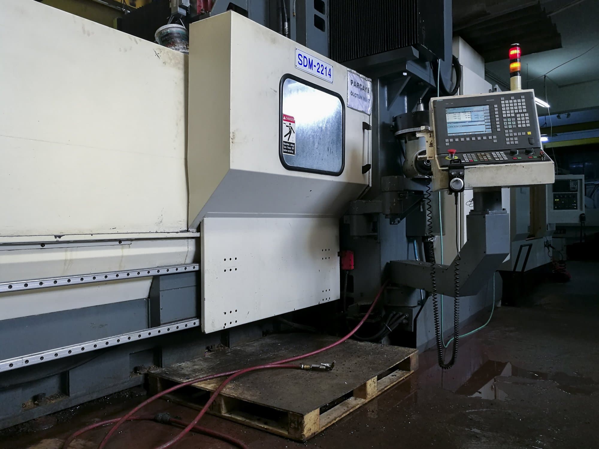 Vista laterale 1 della macchina SANCO SDM-2214