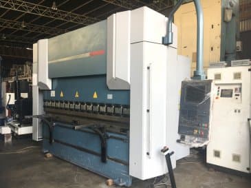 Vista lato destro della macchina Durma AD-S 30100