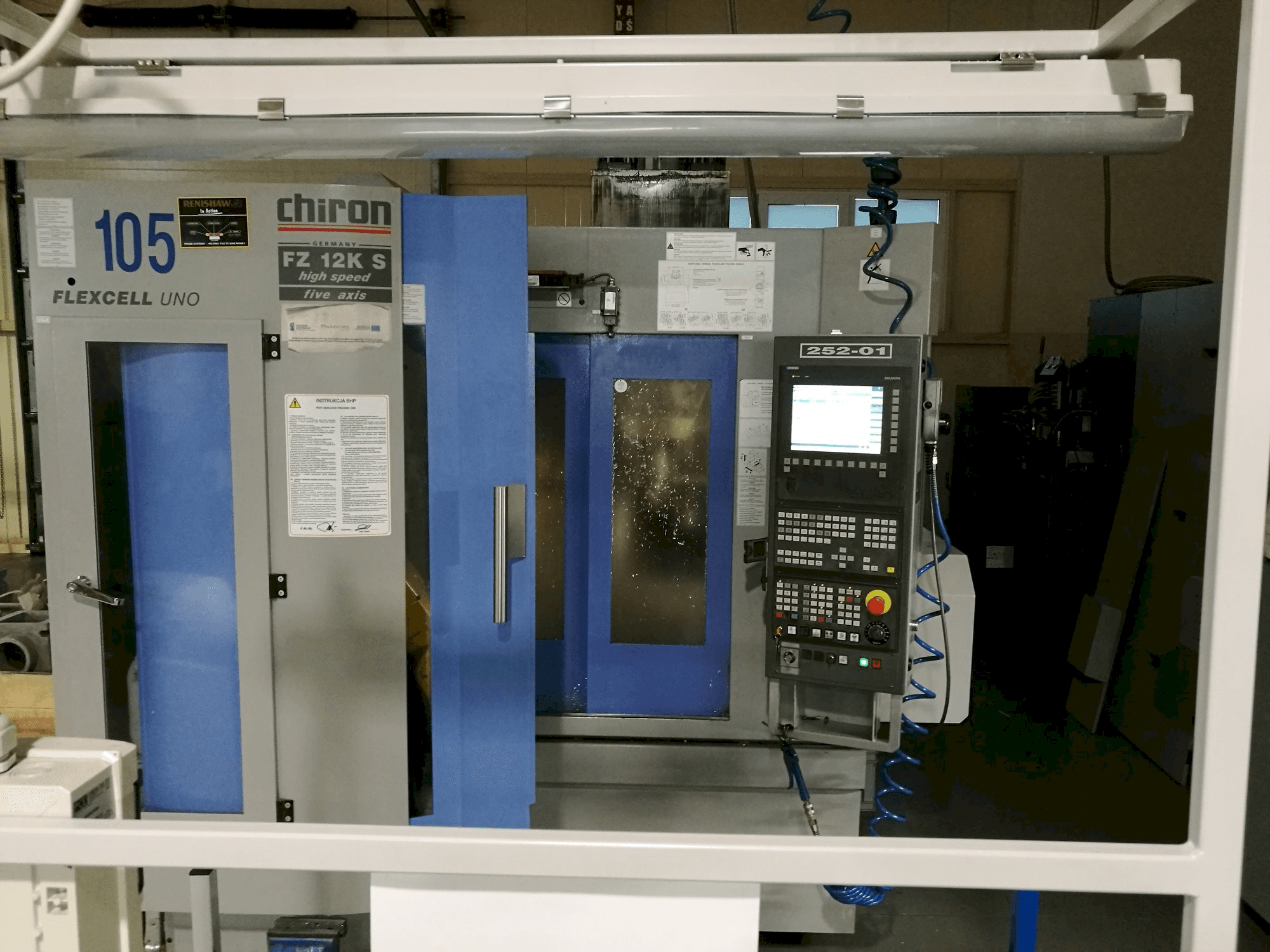 Vista frontale della macchina CHIRON FZ 12 KS