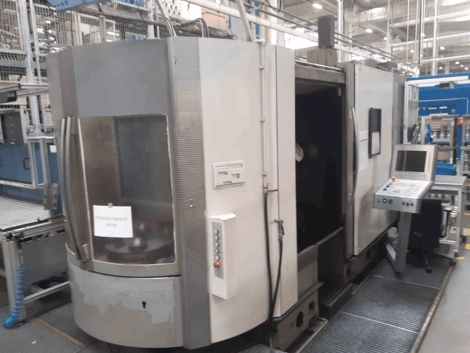 Vista frontale della macchina DMG DECKEL MAHO DMC 80H