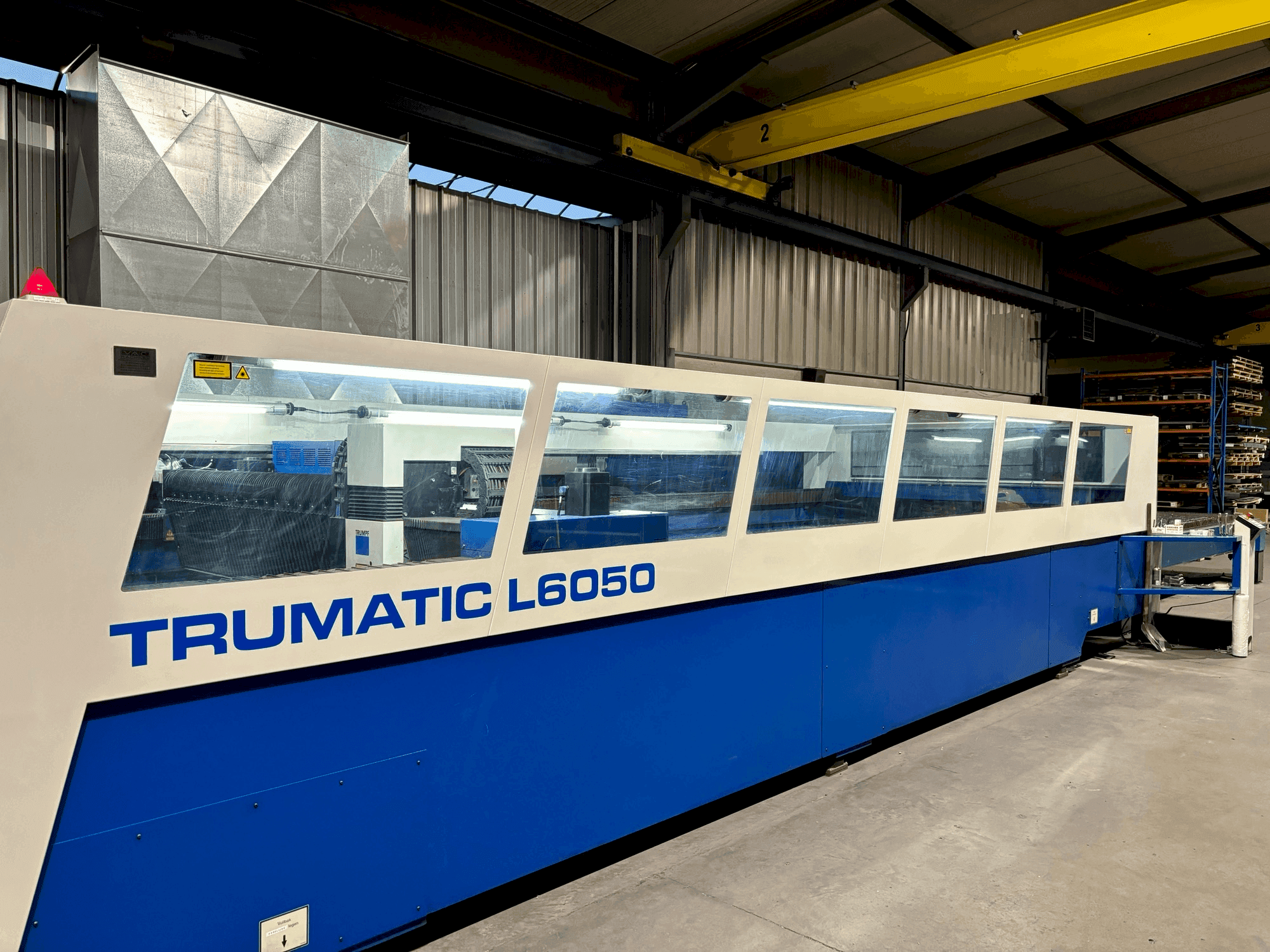 Vista frontale della macchina TRUMPF Trumatic L6050