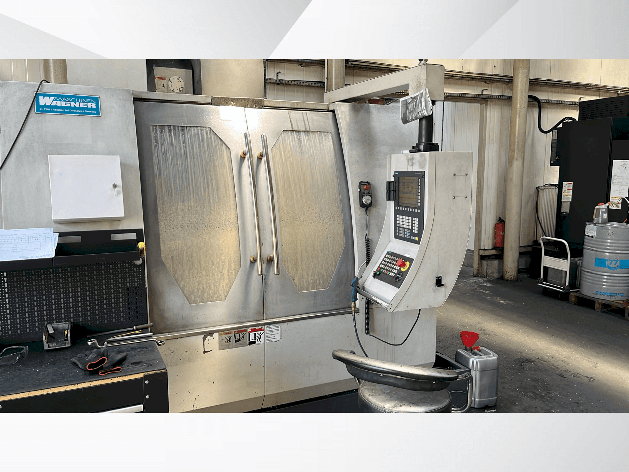 Vista frontale della macchina WAGNER VMC 1100
