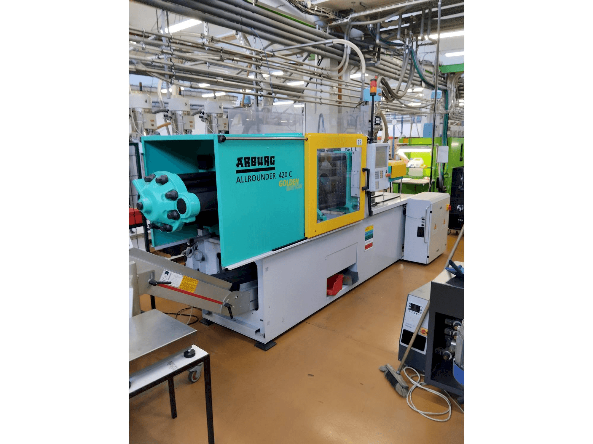 Vista frontale della macchina Arburg Allrounder 420 C 1000-290