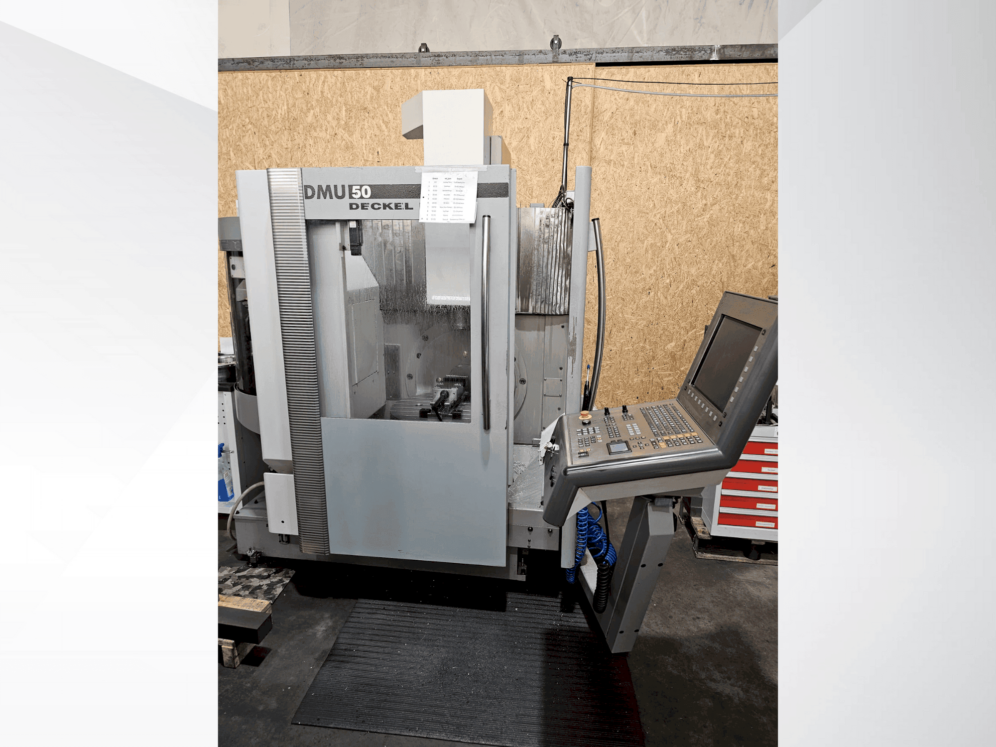 Vista frontale della macchina DMG DECKEL MAHO DMU 50