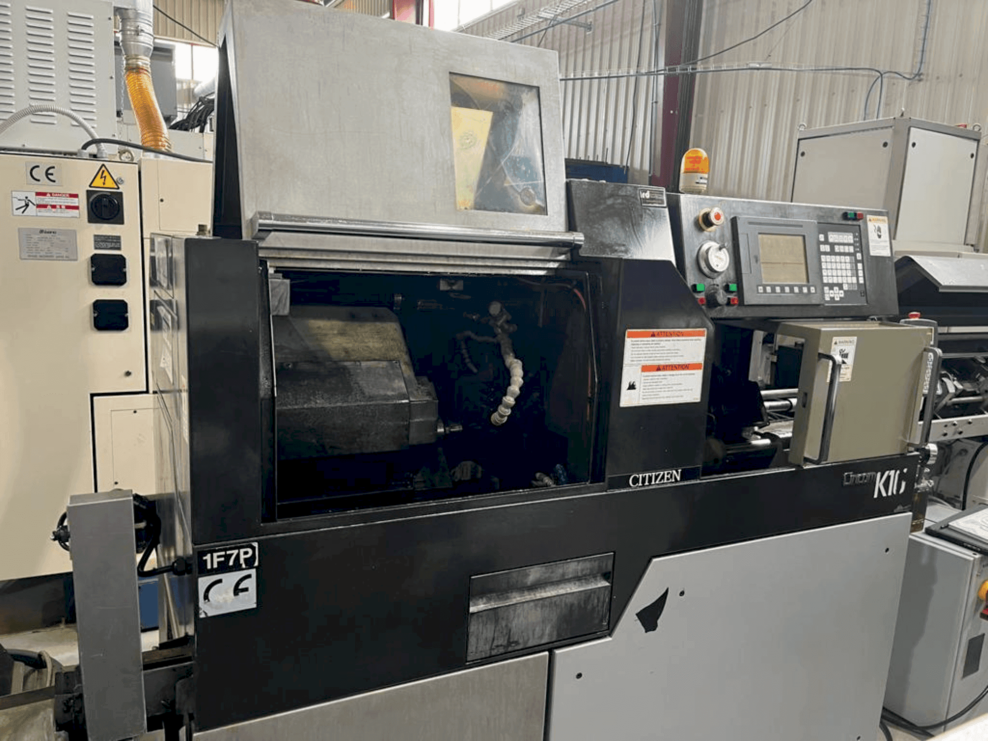 Vista frontale della macchina Citizen Cincom K16 VII