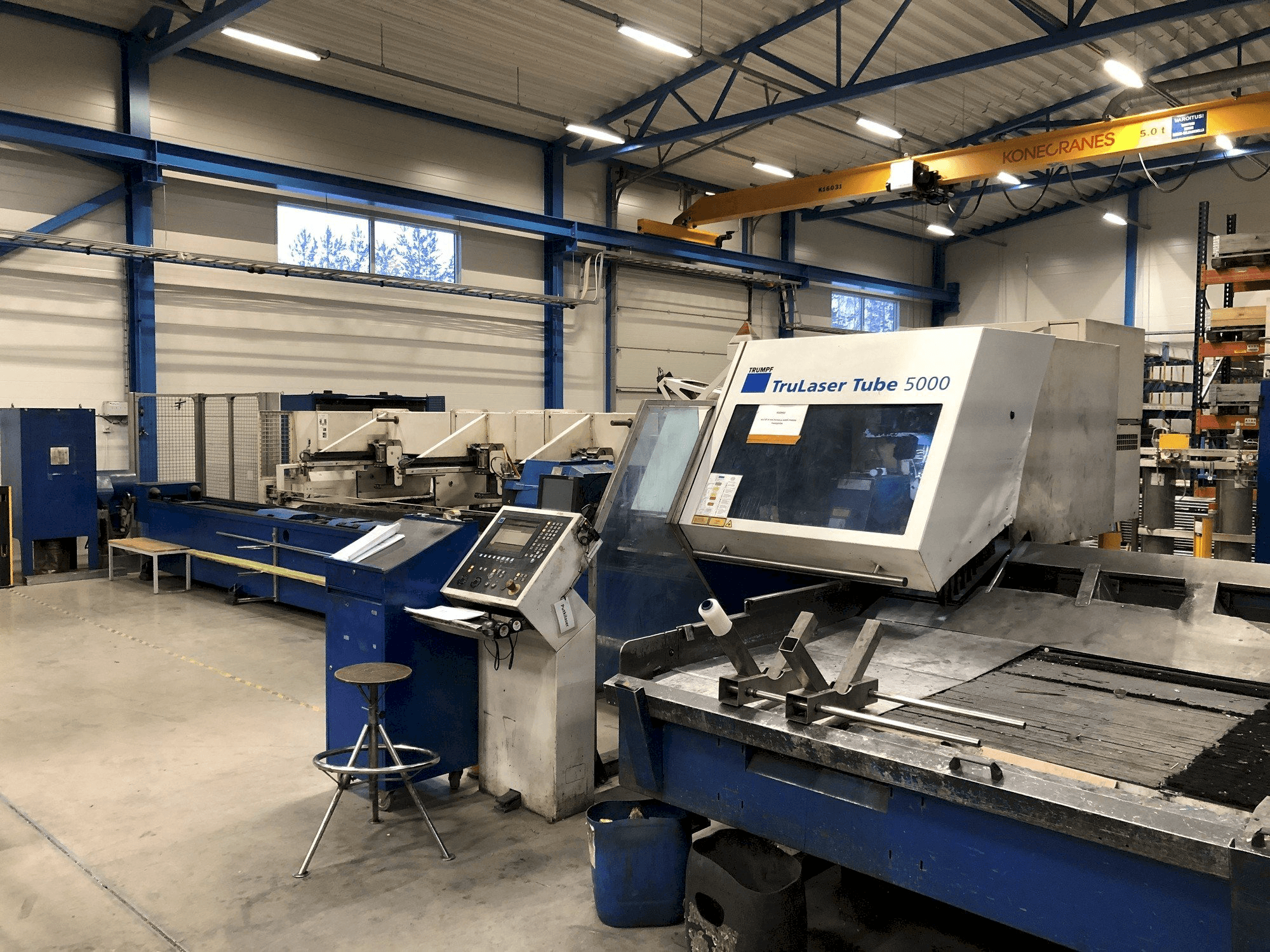 Vista frontale della macchina Trumpf TruLaser Tube 5000
