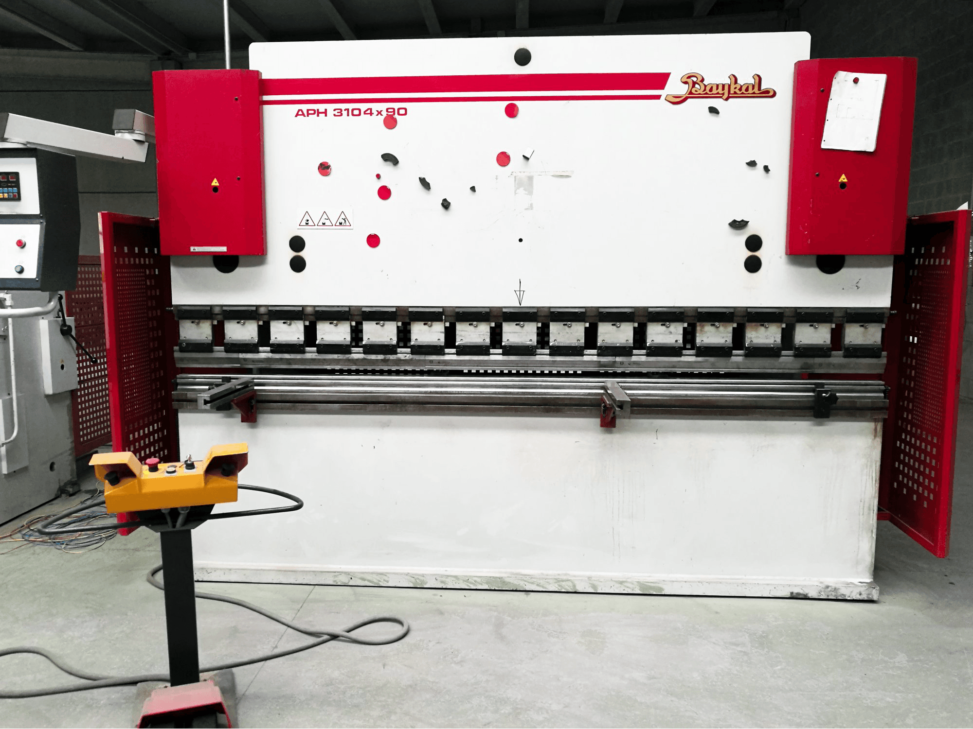 Vista frontaleBaykal APH 3104x90