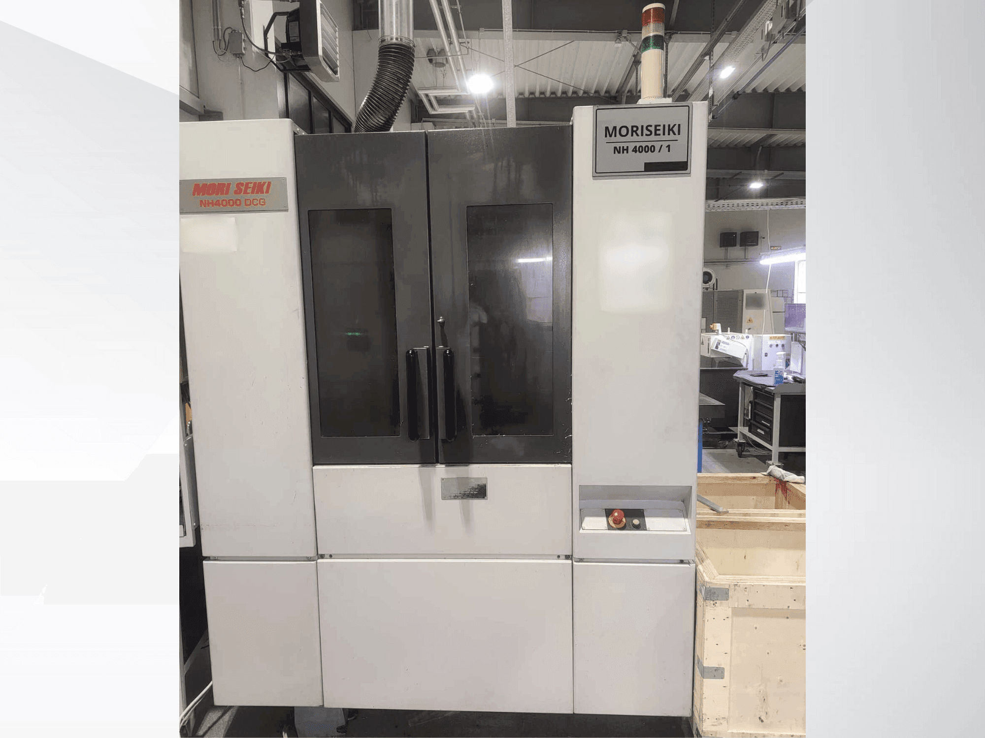 Vista frontale della macchina MORI SEIKI NH 4000 DCG
