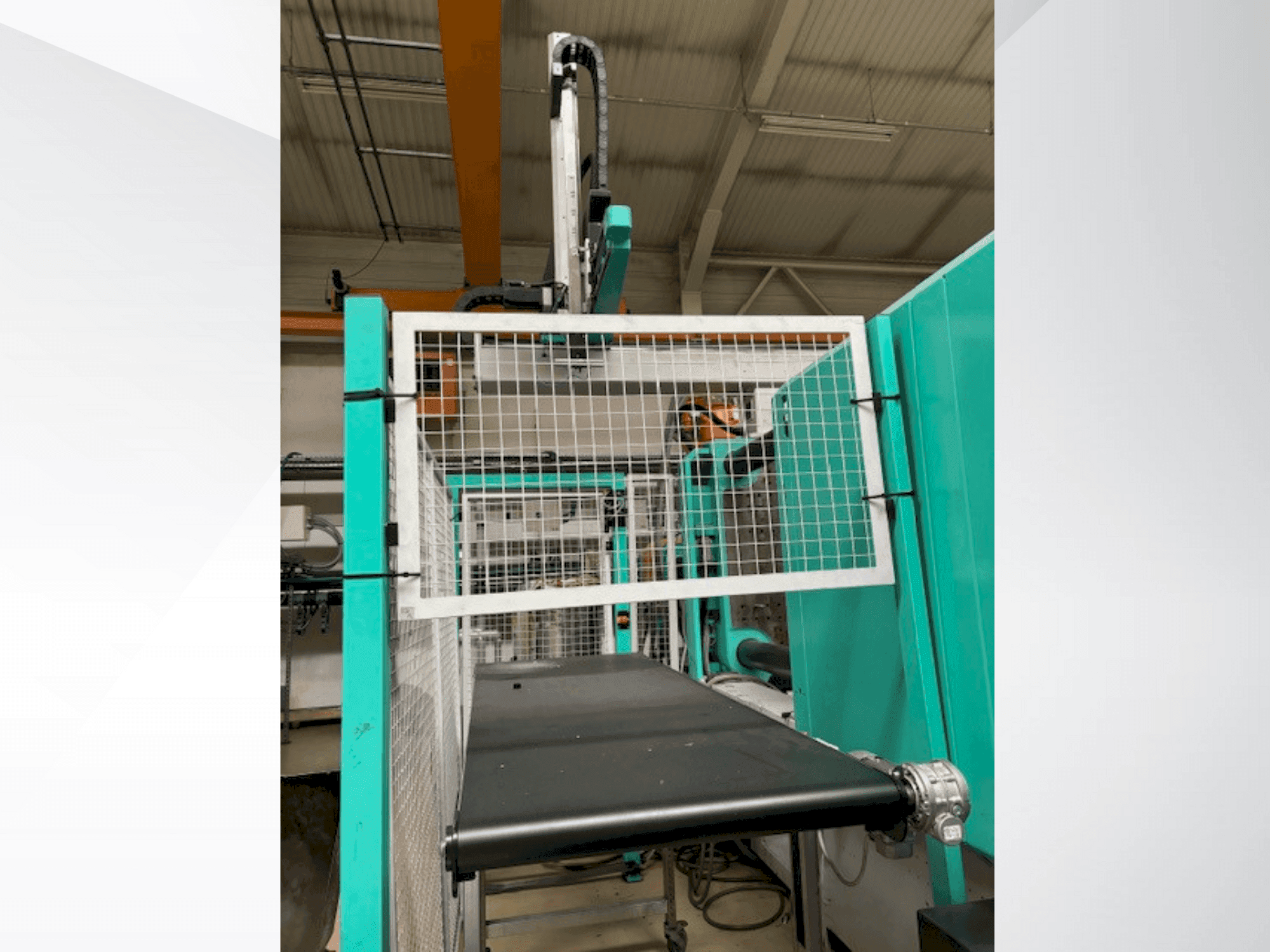 Vista frontale della macchina Arburg Allrounder 920S 4600-2100