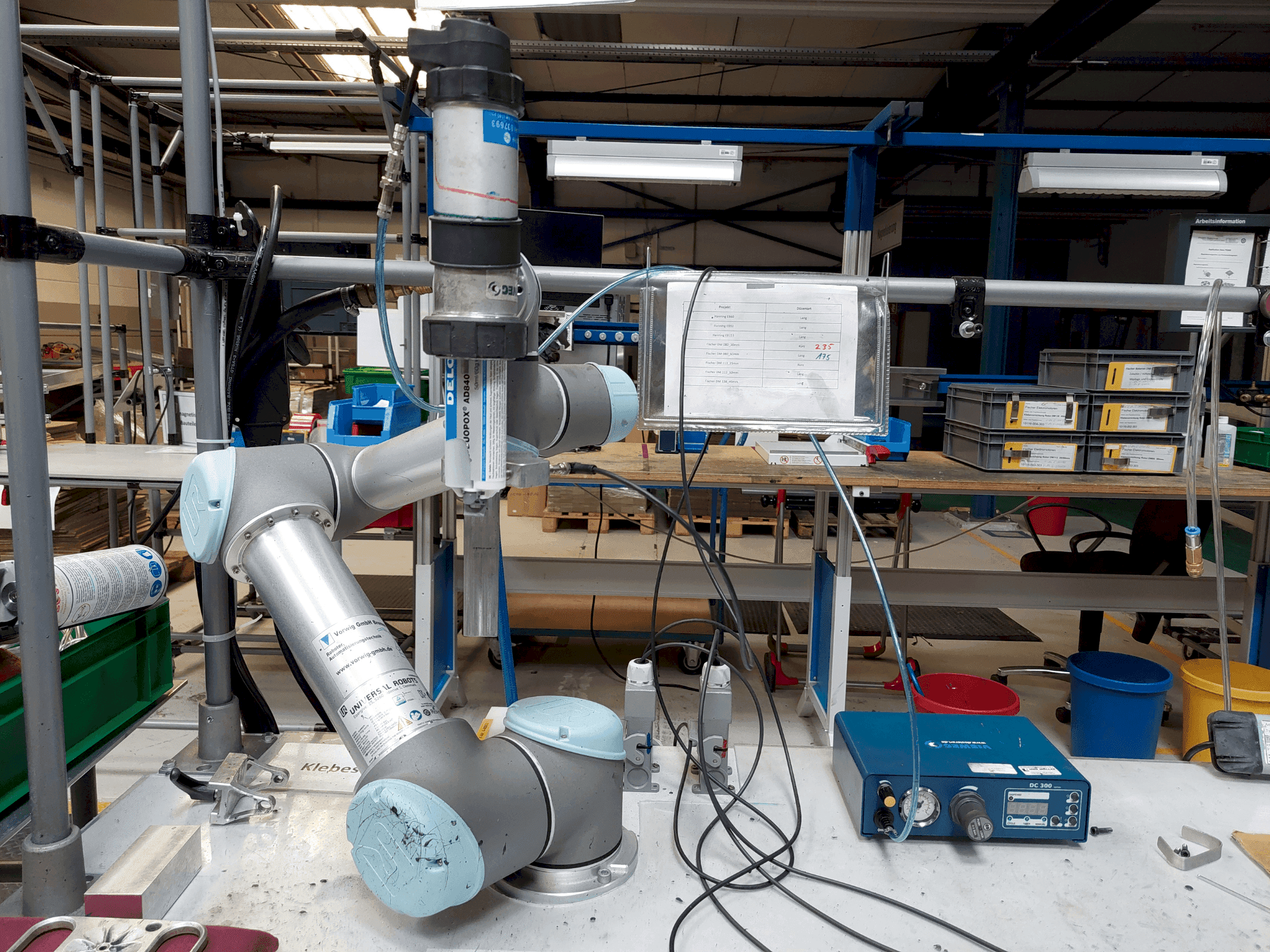 Vista frontale della macchina Universal Robots UR5