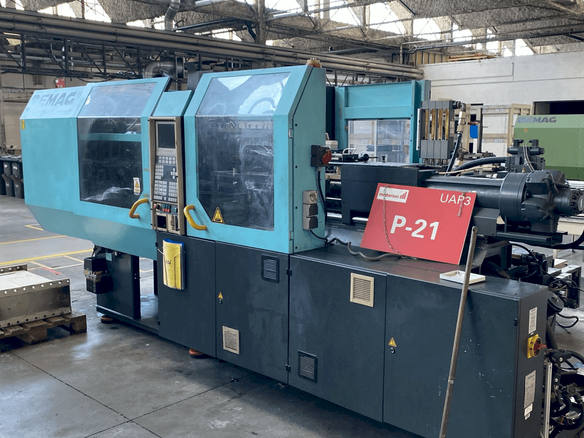 Vista frontale della macchina DEMAG Ergotech Compact 125-440