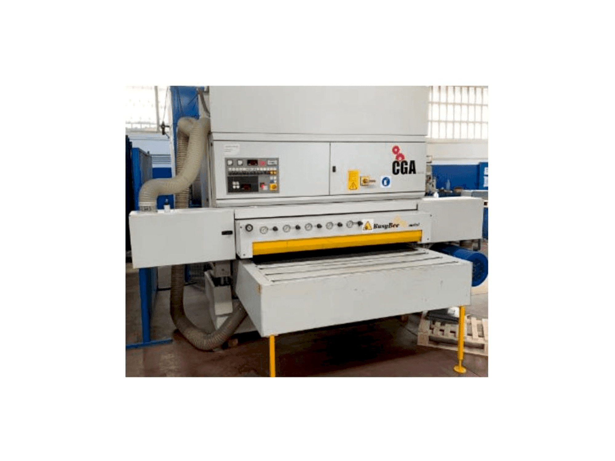 Vista frontale della macchina CGA BUSY BEE 1600/33-2020