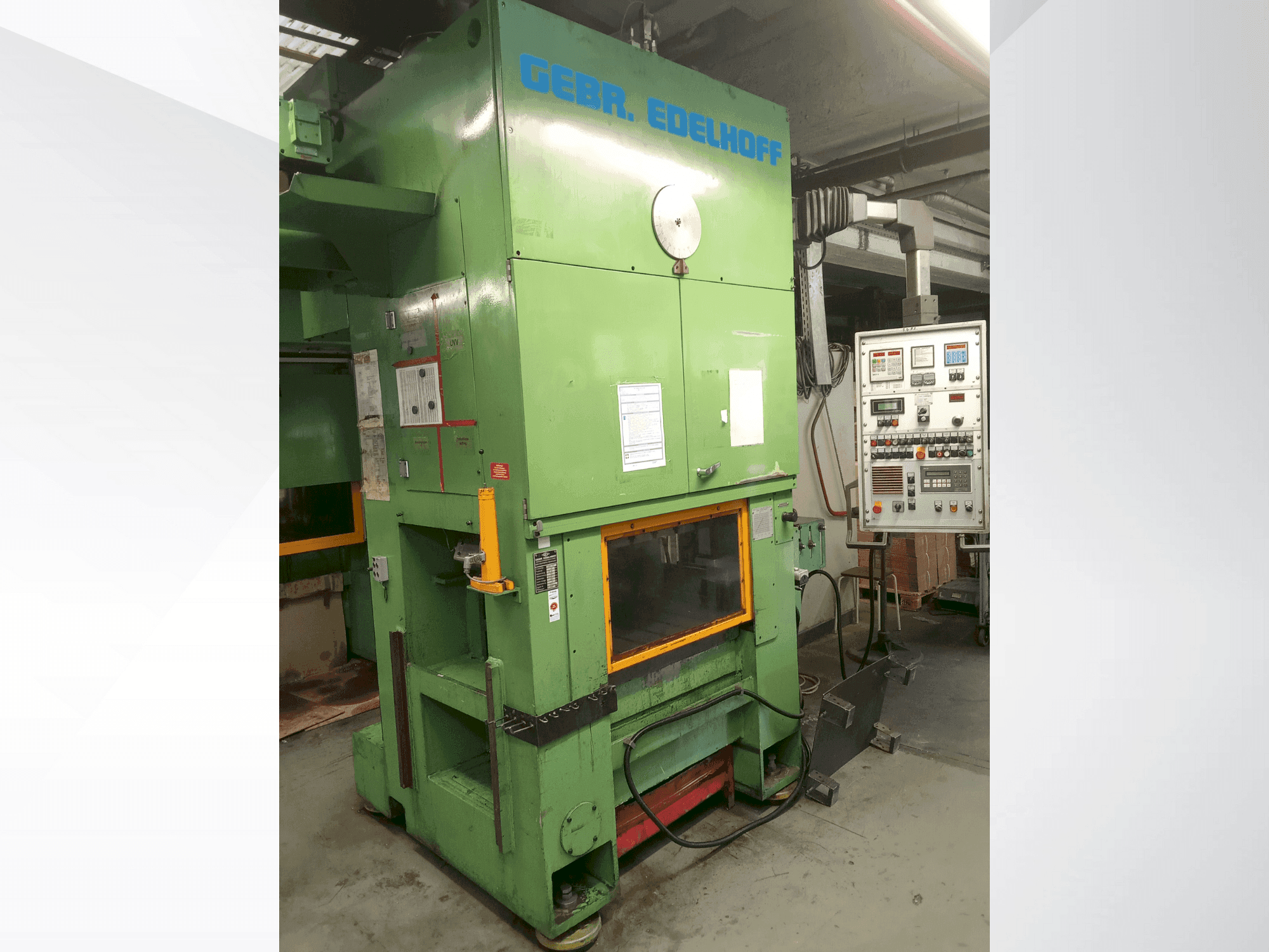 Vista frontale della macchina EDELHOFF DARR 1/80