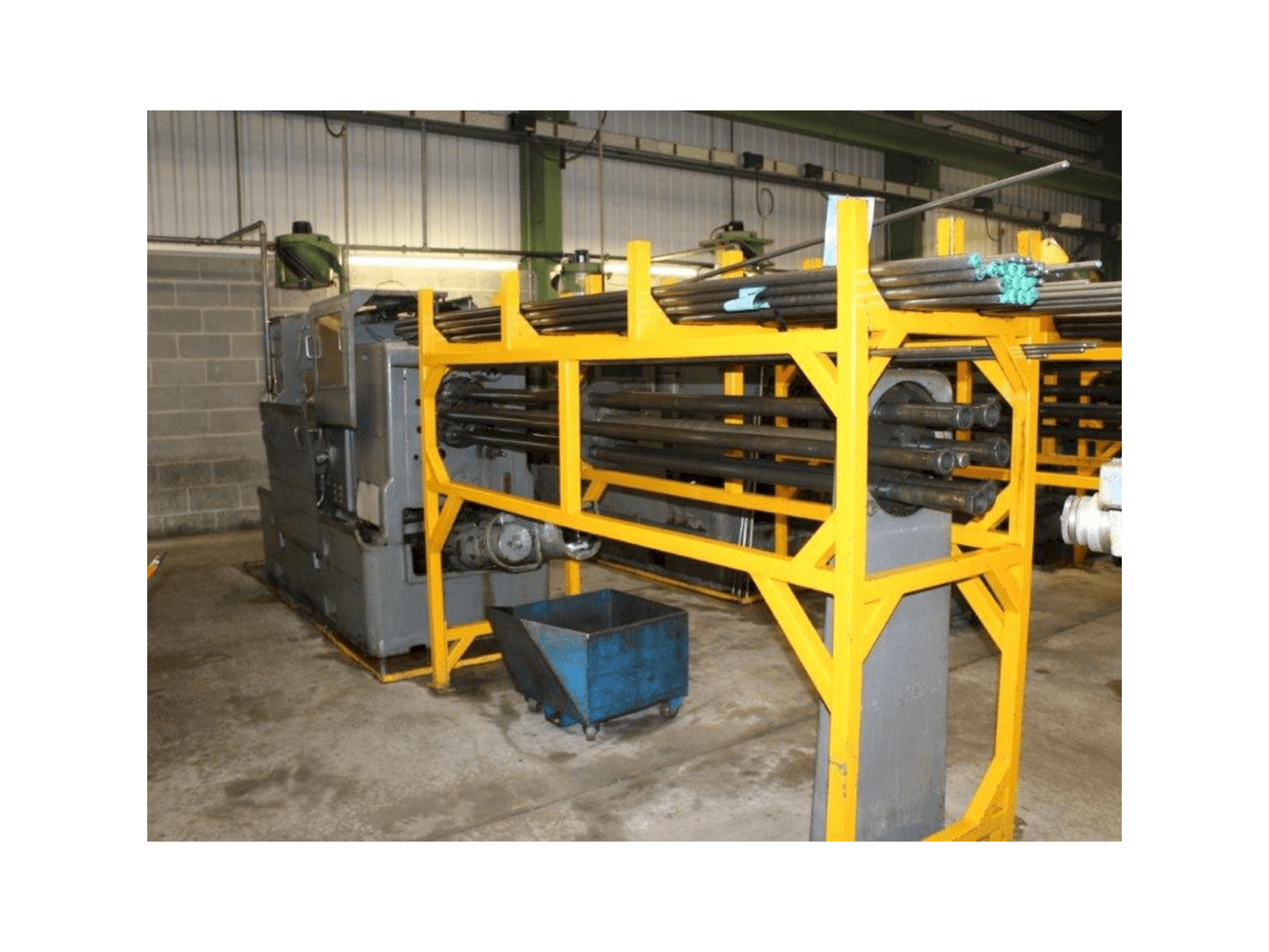 Vista frontale della macchina Wickman 1"-6