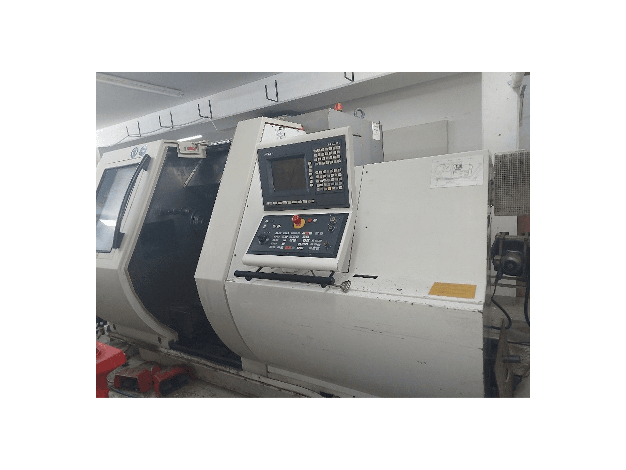 Vista frontale della macchina Gildemeister MF Twin 65