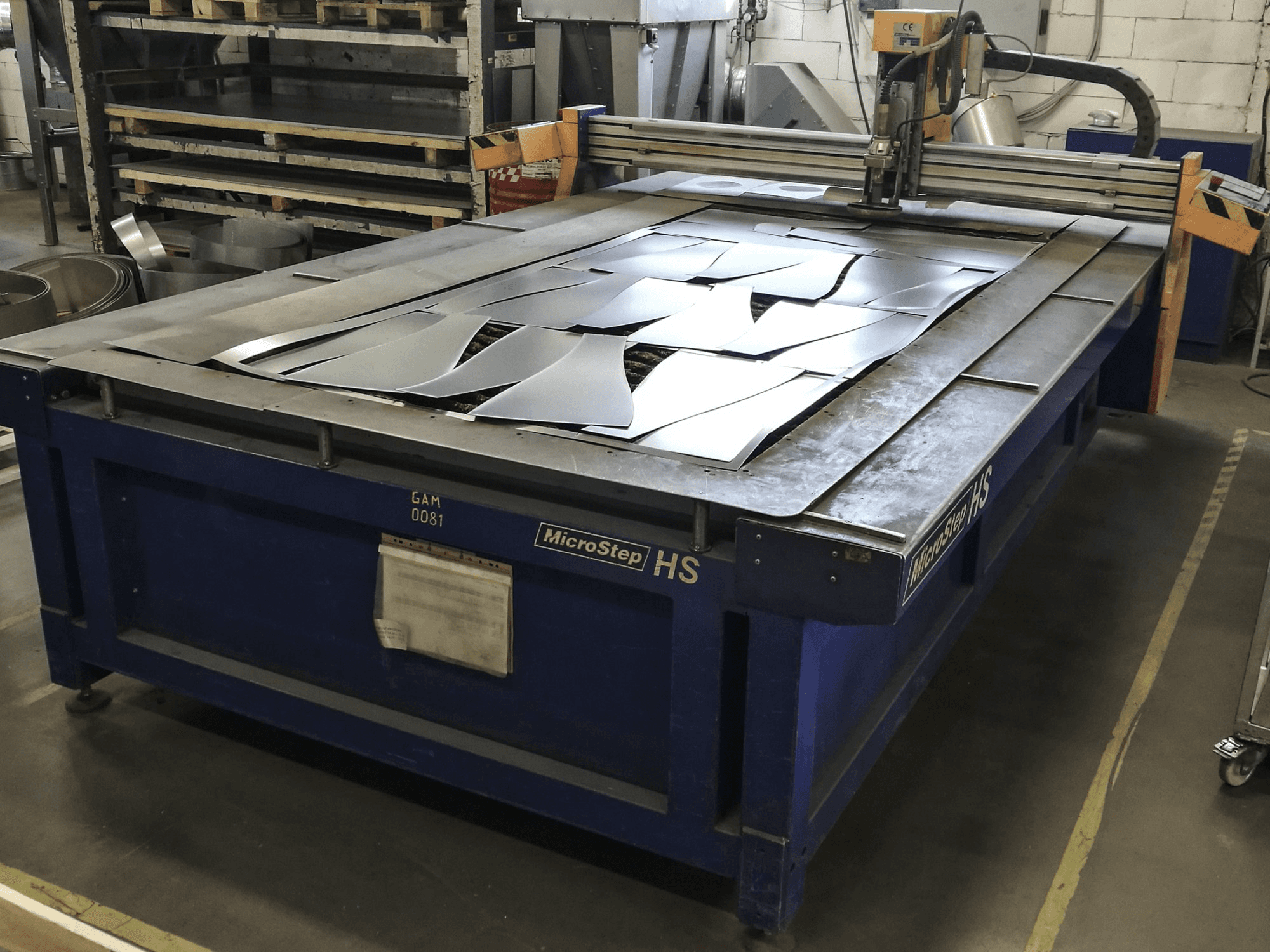 Vista lato destro della macchina MicroStep HS 3001.15