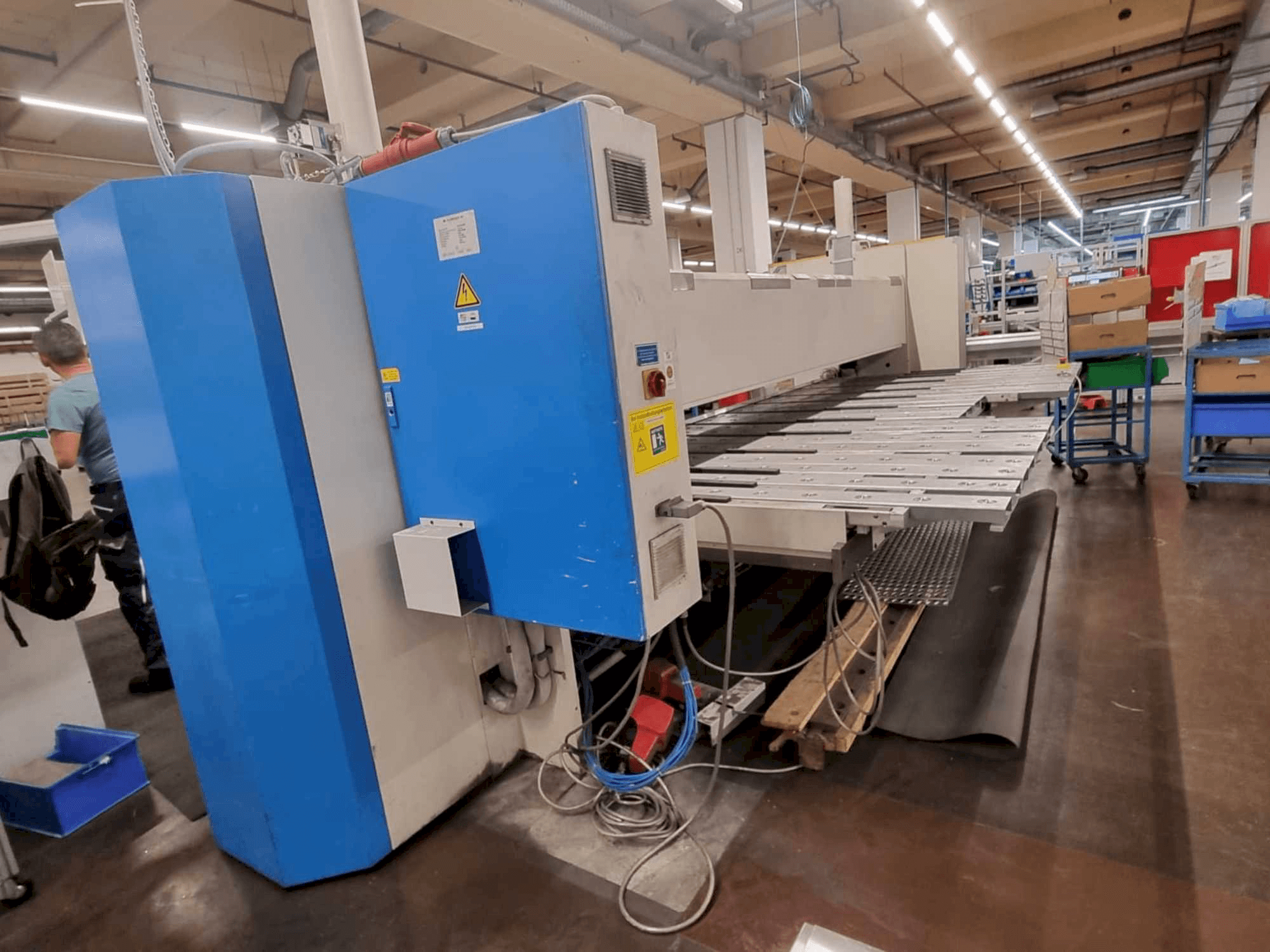 Vista laterale sinistra della macchina SCHRODER-FASTI FP40-40/03