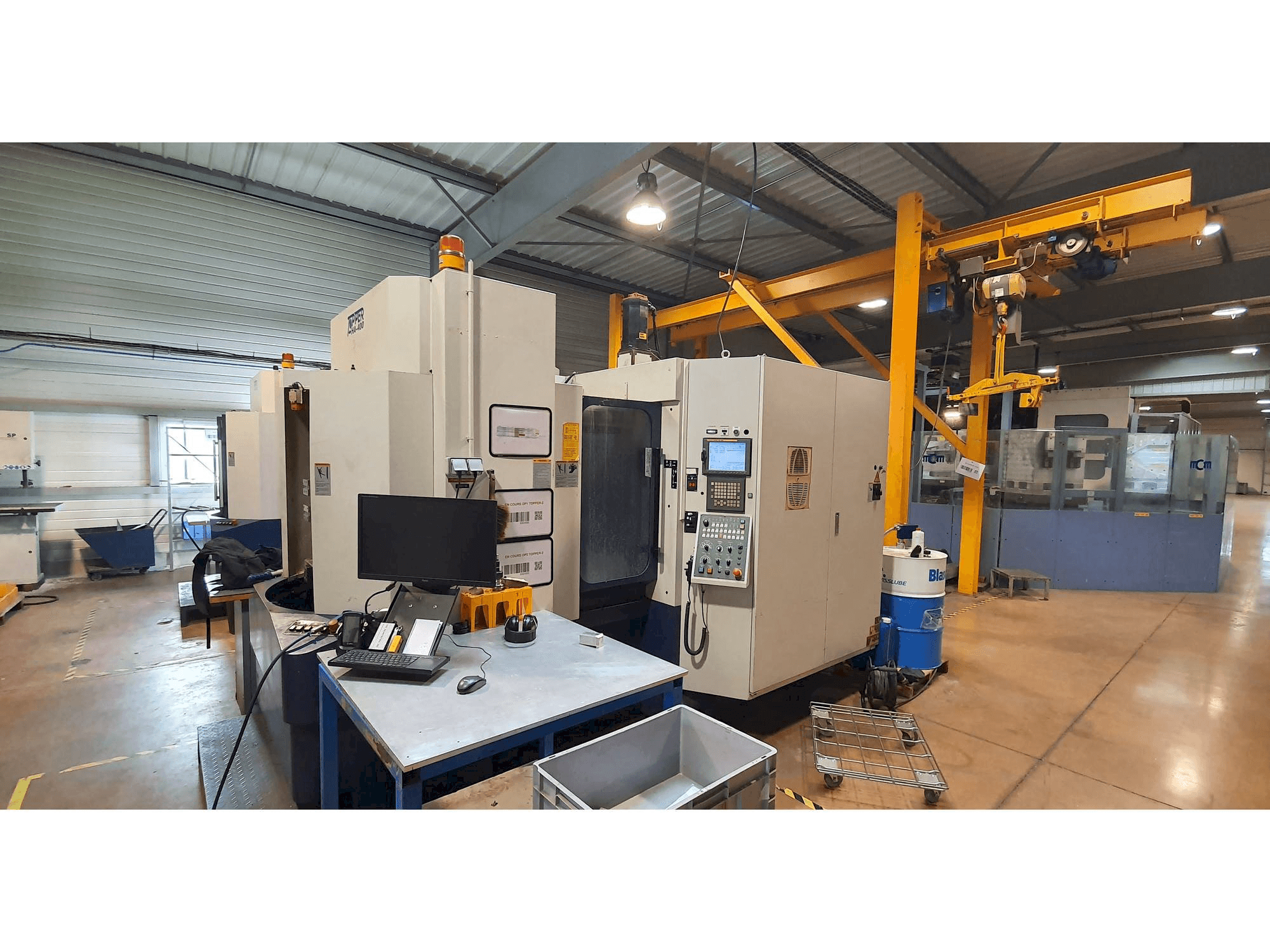 Vista frontale della macchina Tongtai H400