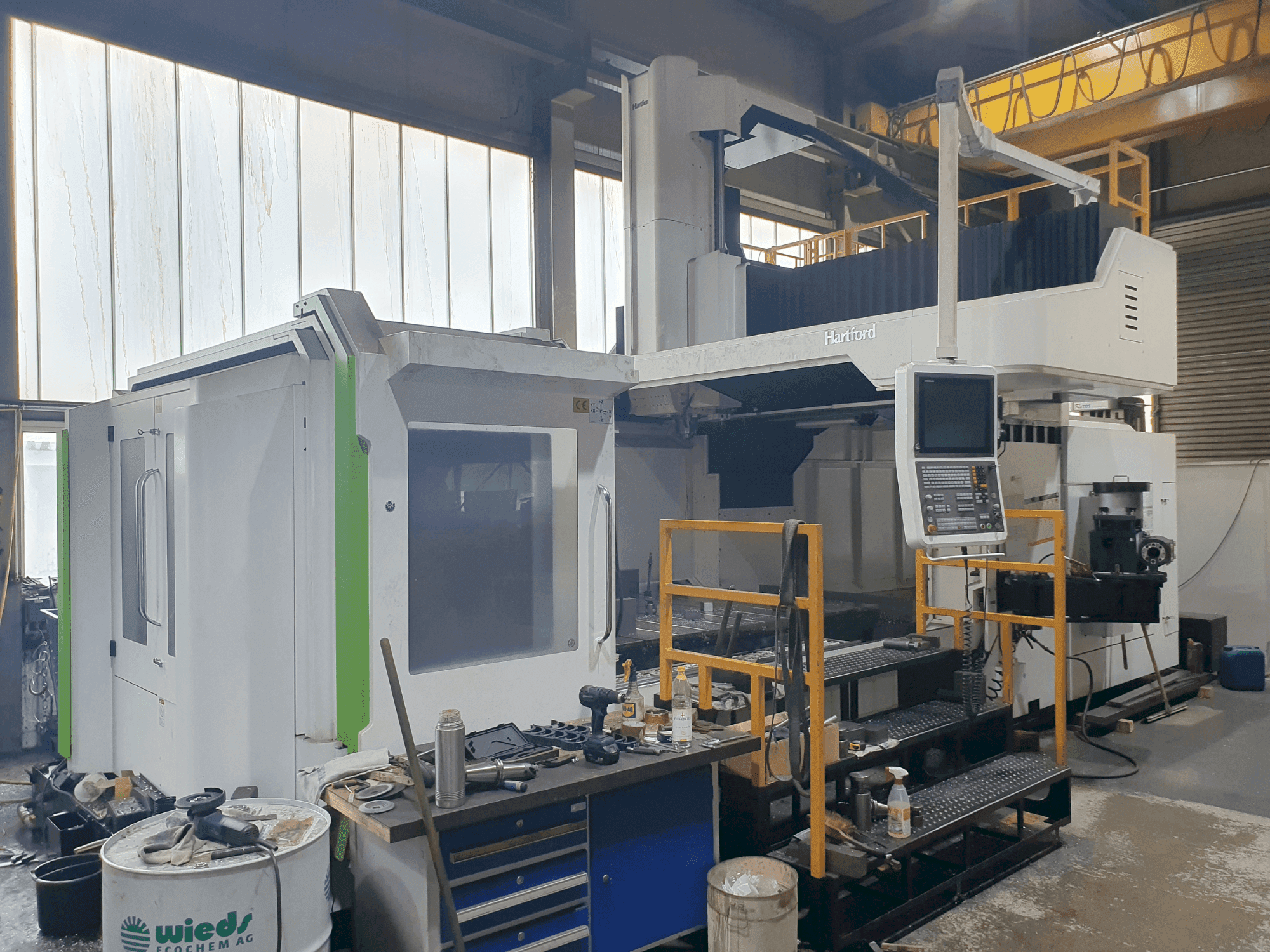 Vista frontale della macchina HARTFORD HSA 320