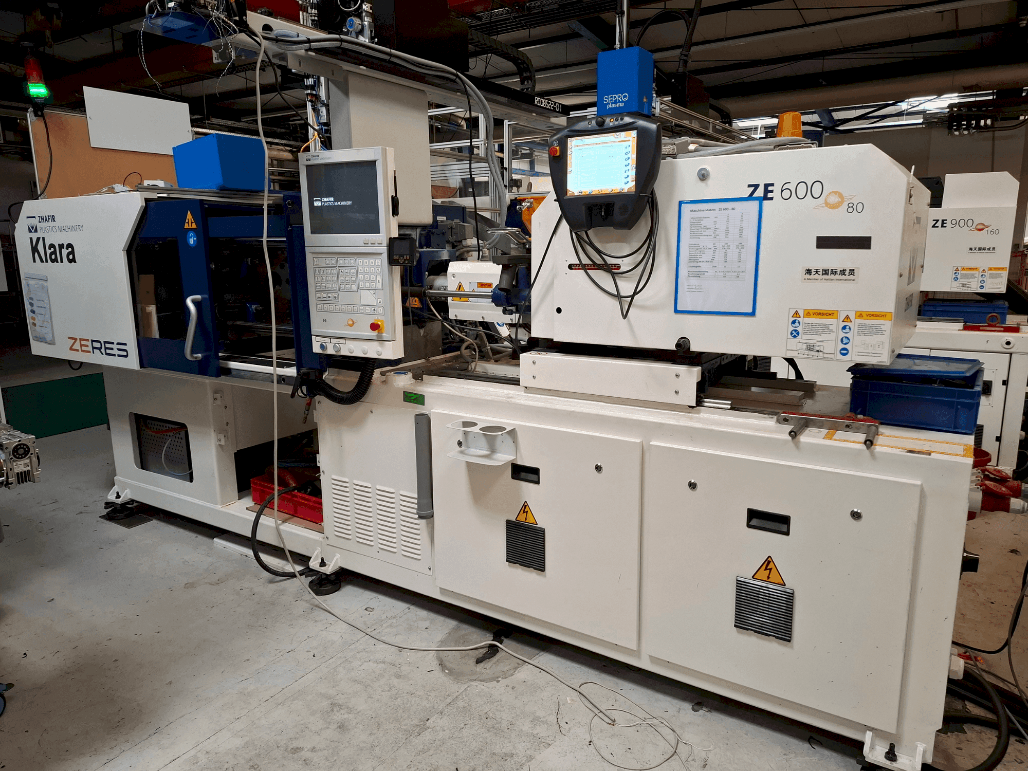 Vista frontale della macchina HAITIAN ZHAFIR Zeres ZE600