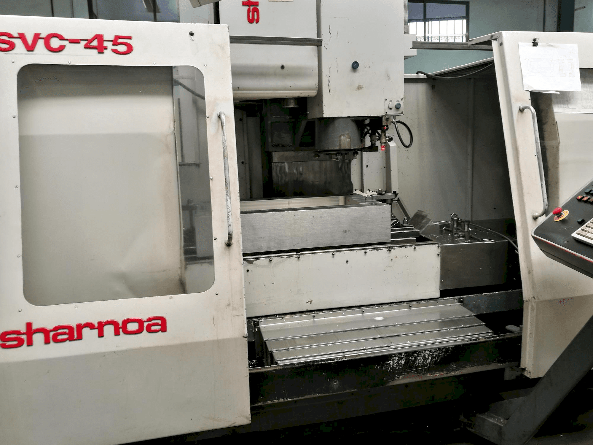 Vista frontale della macchina Sharnoa SVC-45
