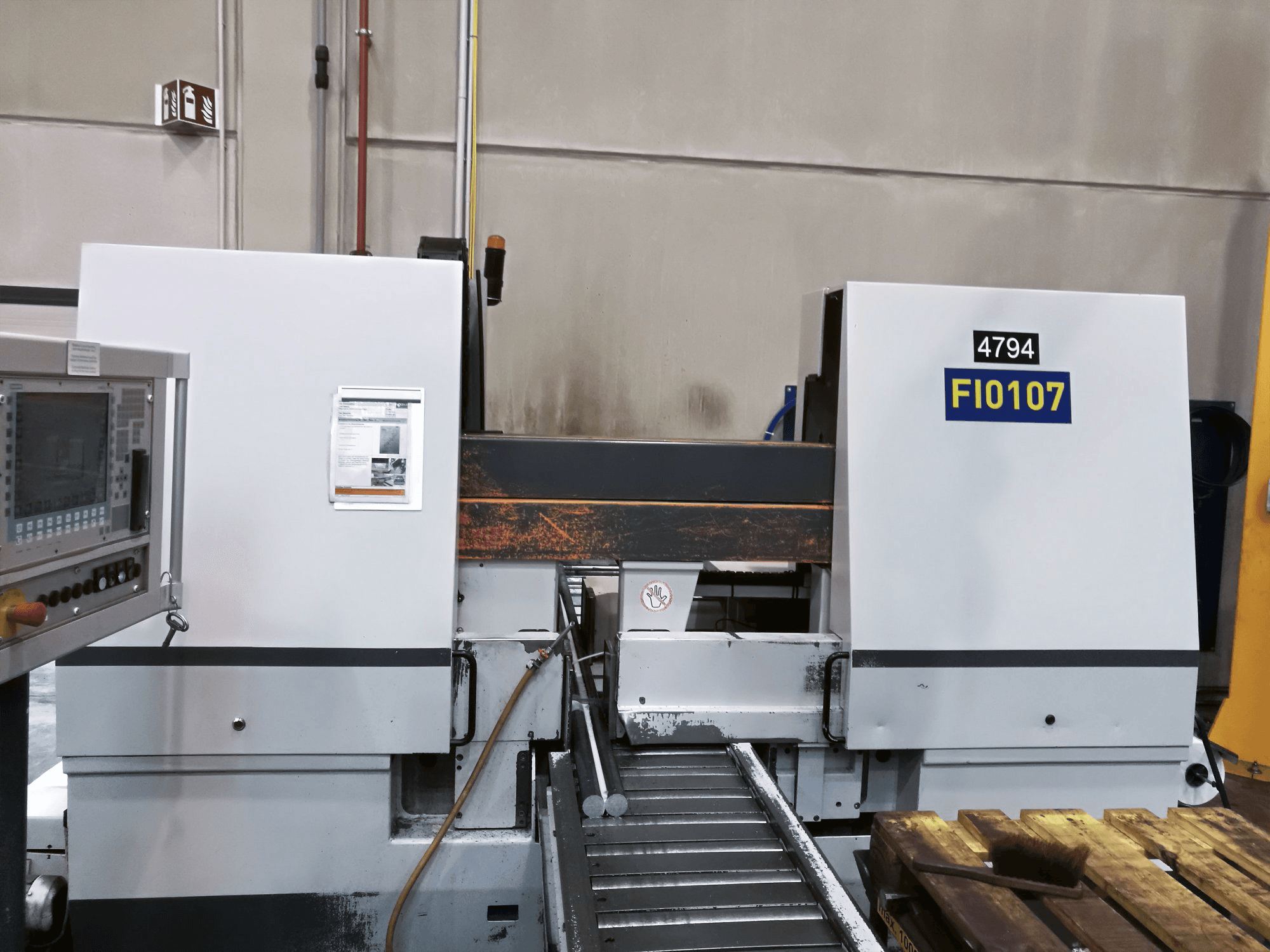 Vista frontale della macchina KASTO KASTOtec A 3