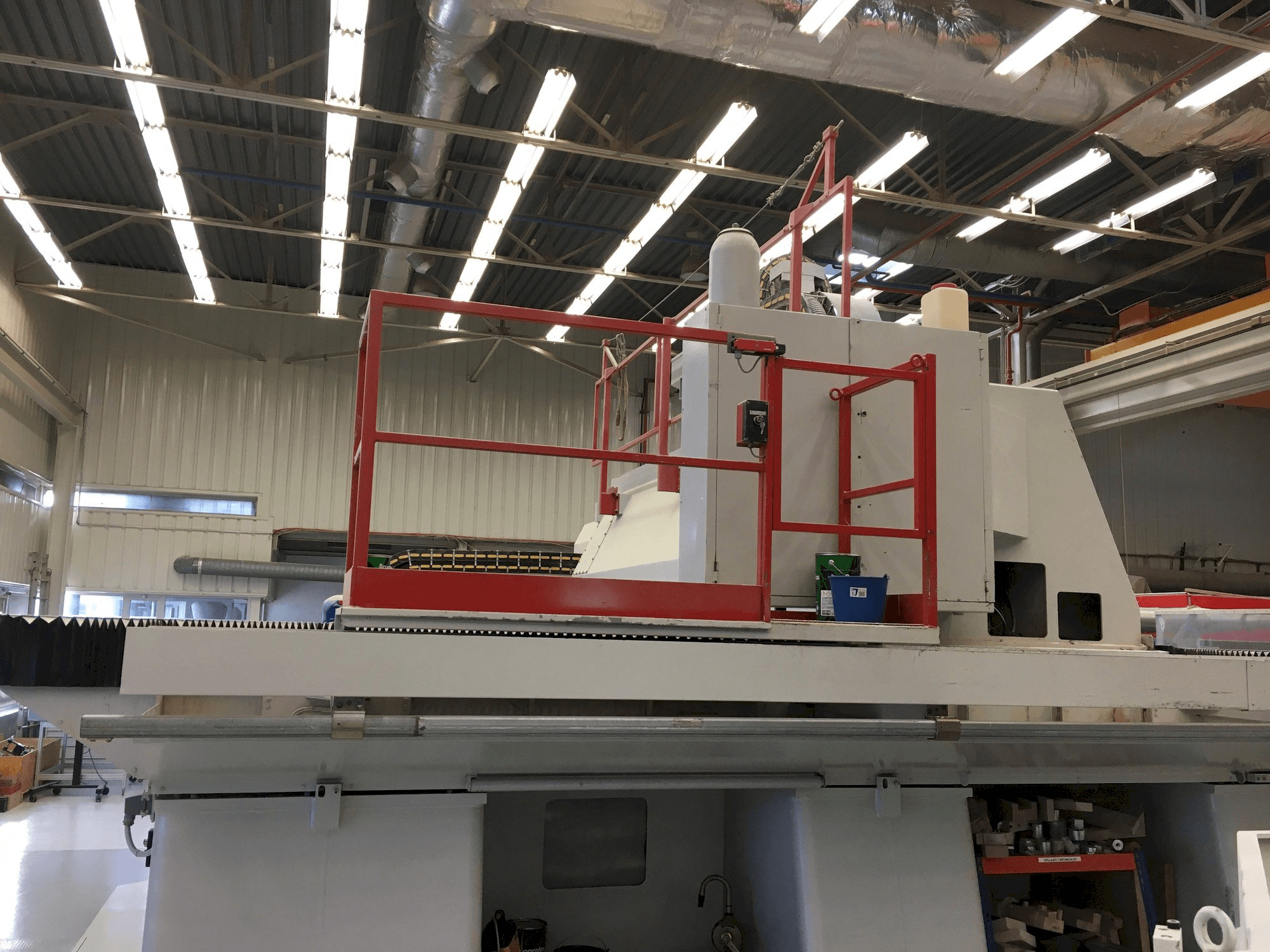 Vista frontale della macchina Forest Line Minumac II 305 TH