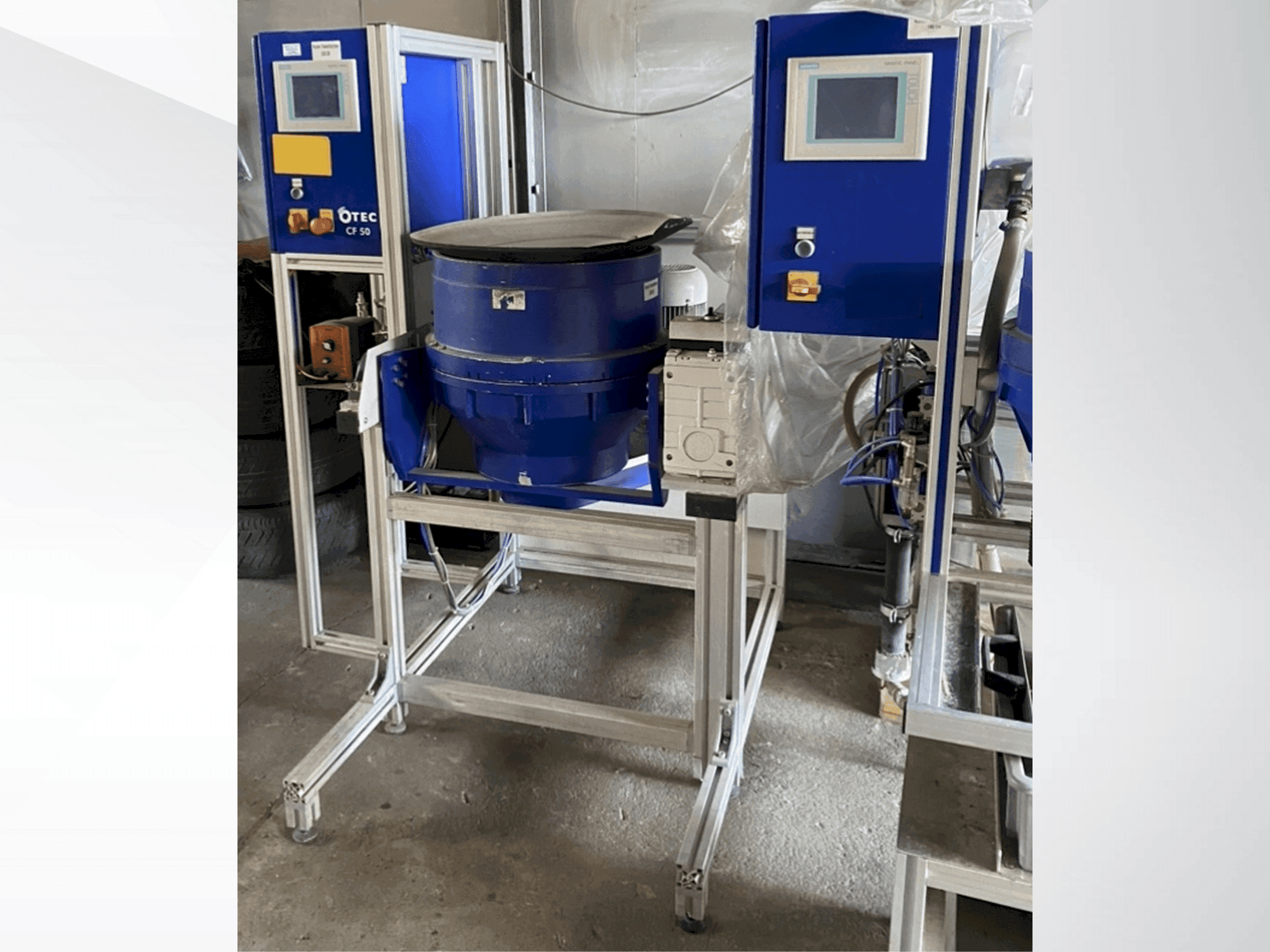 Vista frontale della macchina OTEC CF 1x50