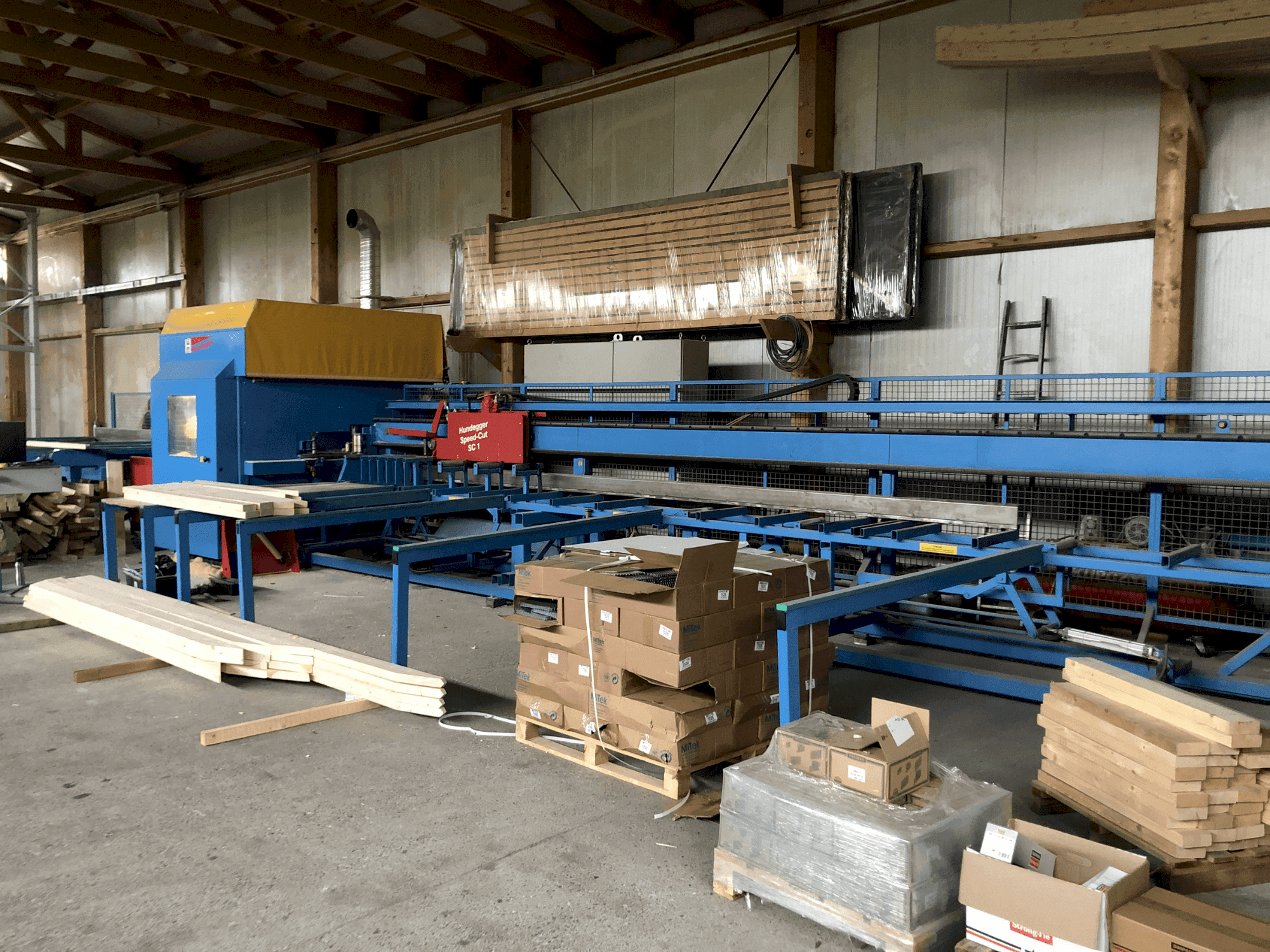 Vista frontale della macchina HUNDEGGER Speed-Cut SC1