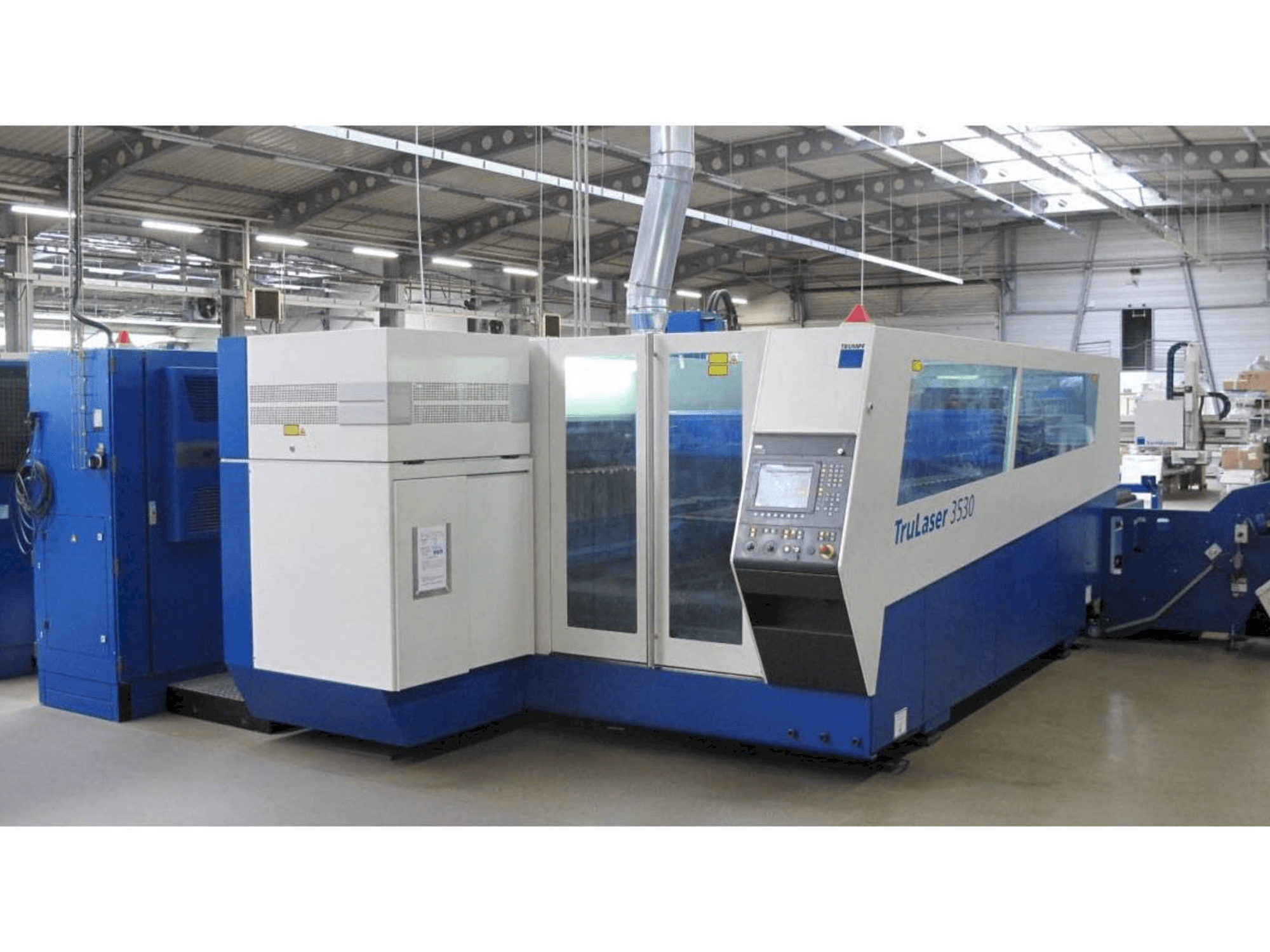Vista frontale della macchina Trumpf TruLaser 3530 + Lift Master