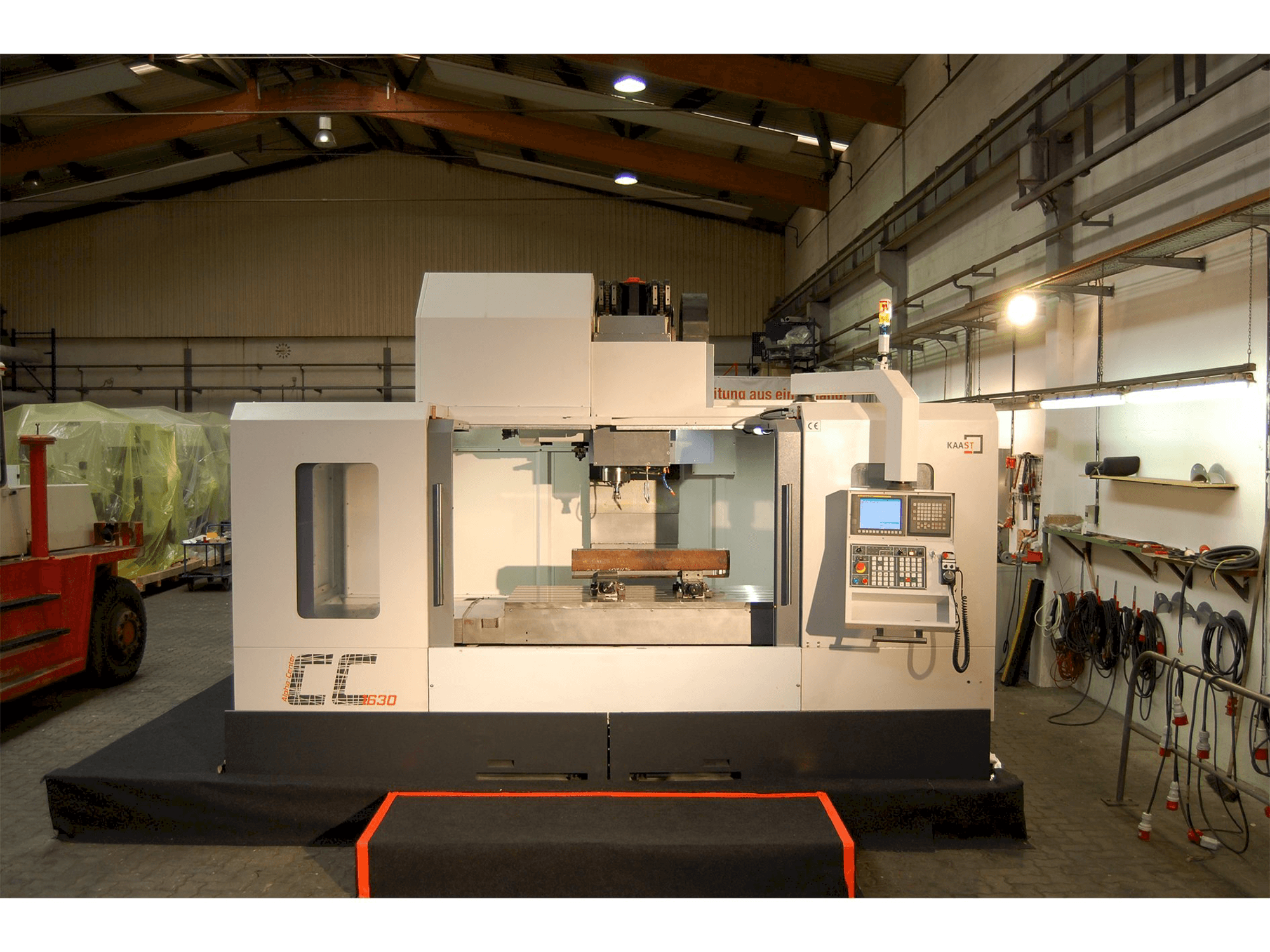 Vista frontale della macchina Kaast CC1630