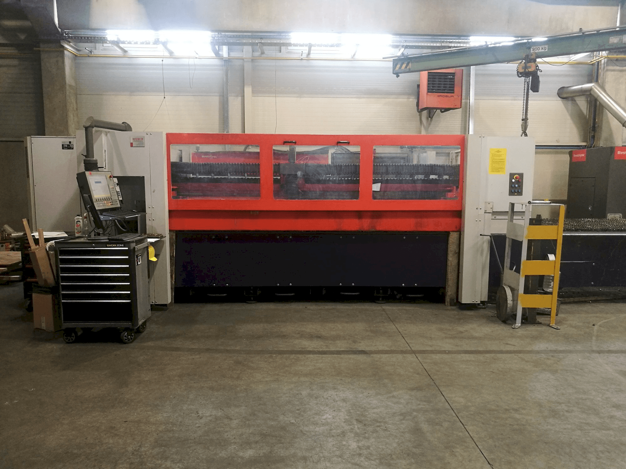 Vista frontale della macchina Bystronic Bystar 3015