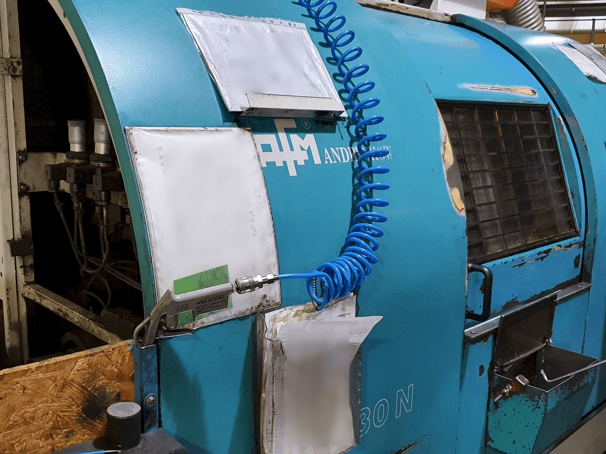 Vista frontale della macchina AFM TAE-30N